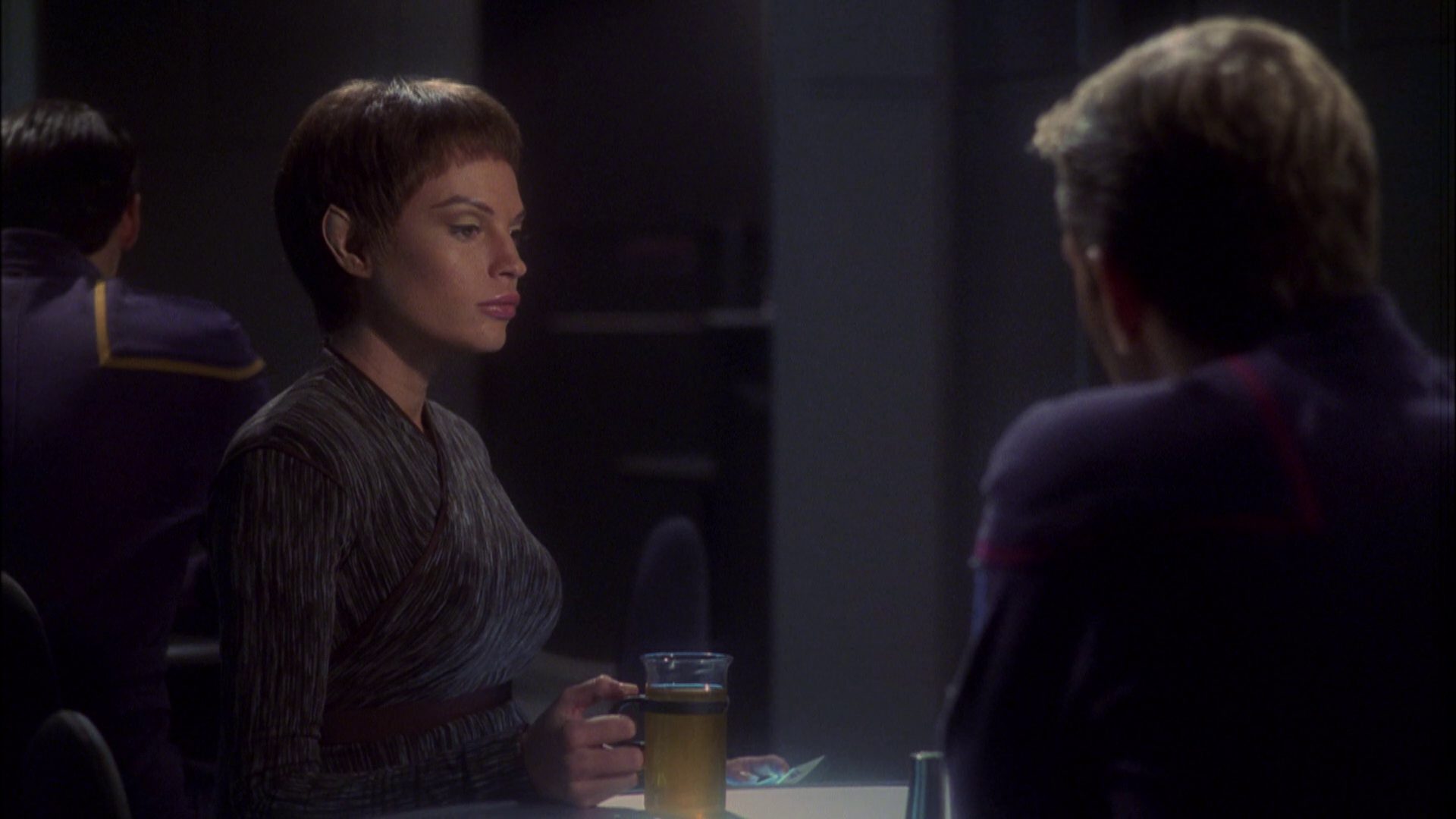 extant_StarTrek_ENT_1x08-BreakingTheIce_0465.jpg