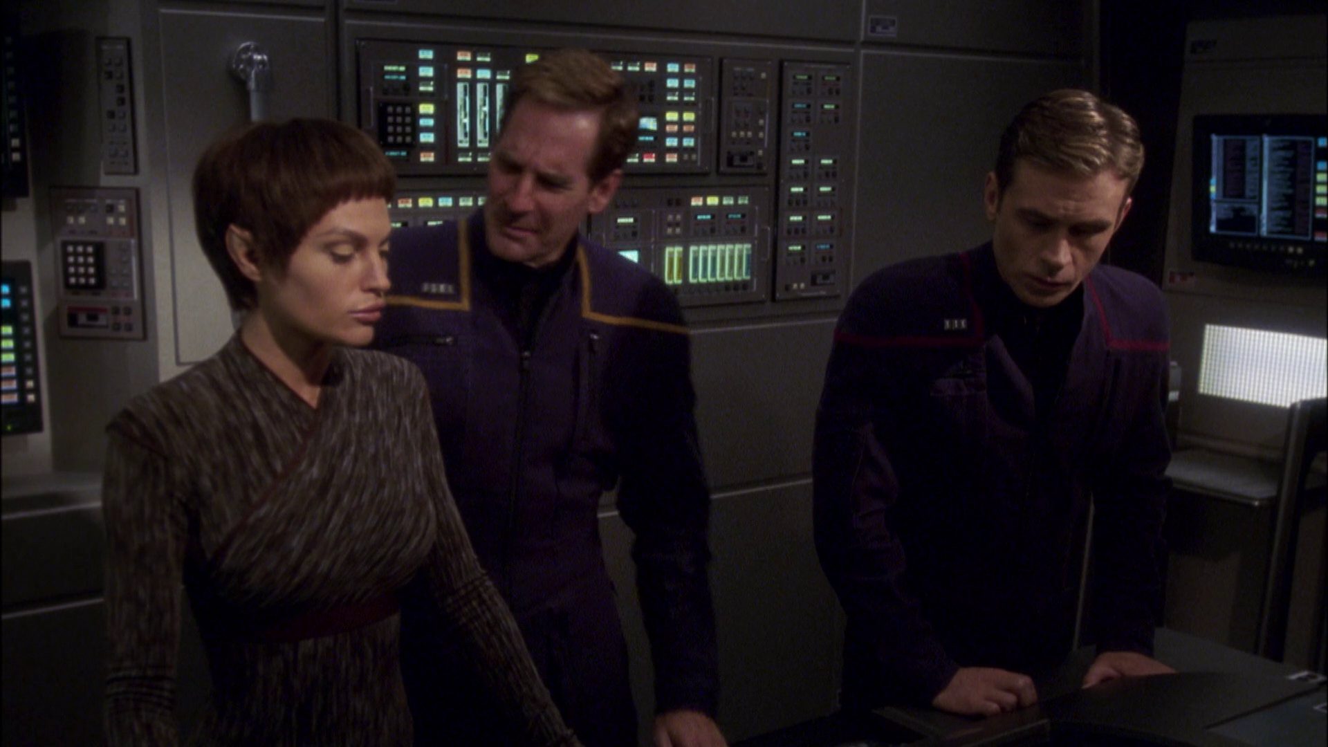 extant_StarTrek_ENT_1x08-BreakingTheIce_0495.jpg