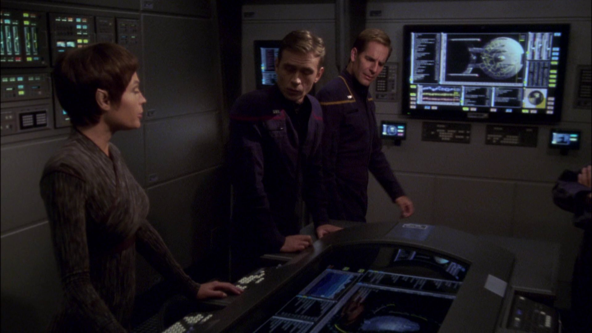 extant_StarTrek_ENT_1x08-BreakingTheIce_0500.jpg