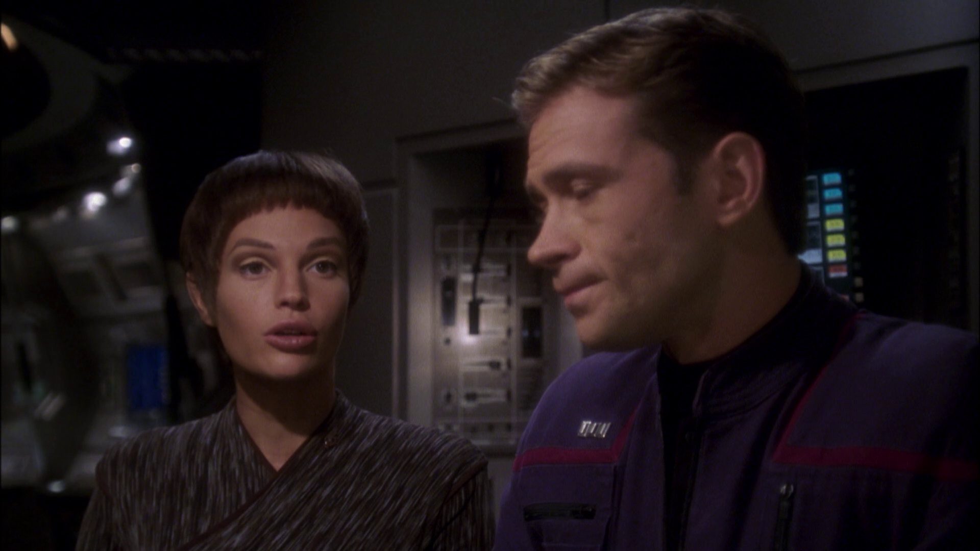 extant_StarTrek_ENT_1x08-BreakingTheIce_0523.jpg