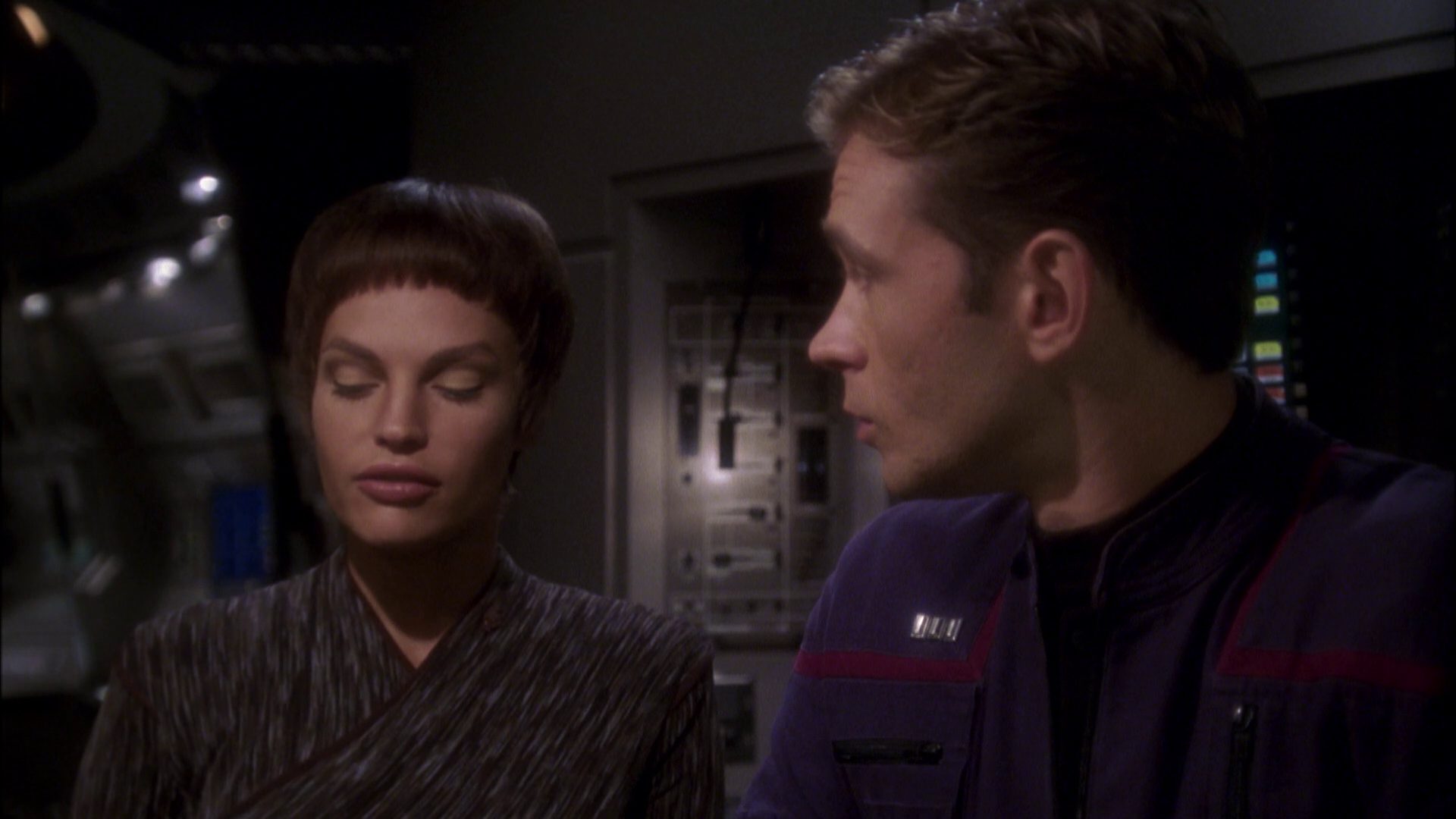 extant_StarTrek_ENT_1x08-BreakingTheIce_0536.jpg