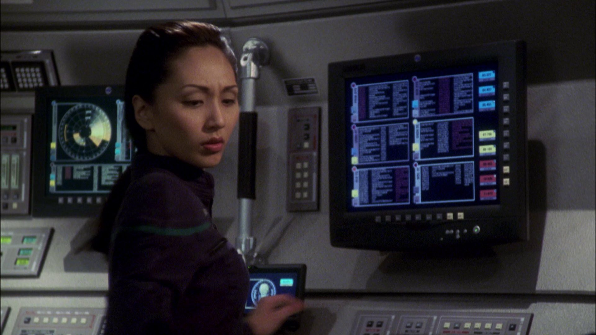 extant_StarTrek_ENT_1x08-BreakingTheIce_0563.jpg