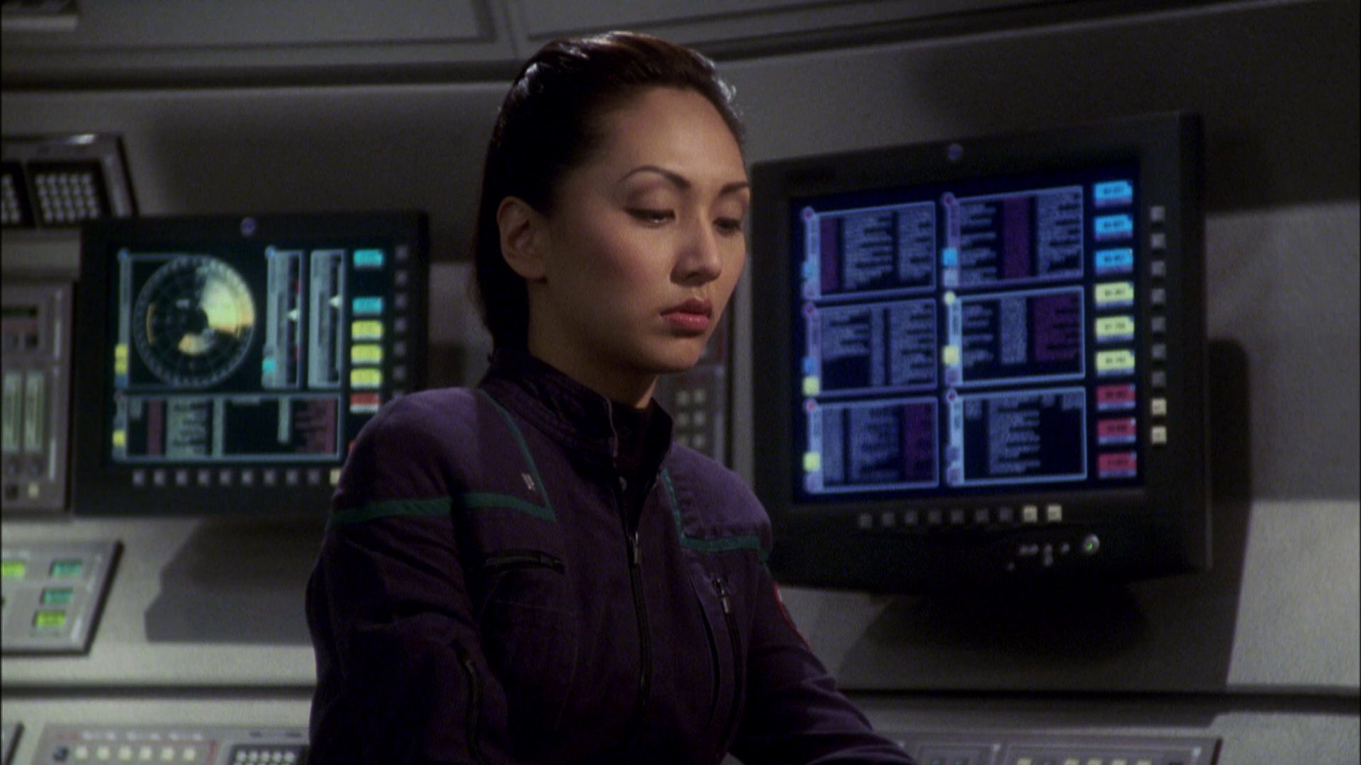extant_StarTrek_ENT_1x08-BreakingTheIce_0581.jpg