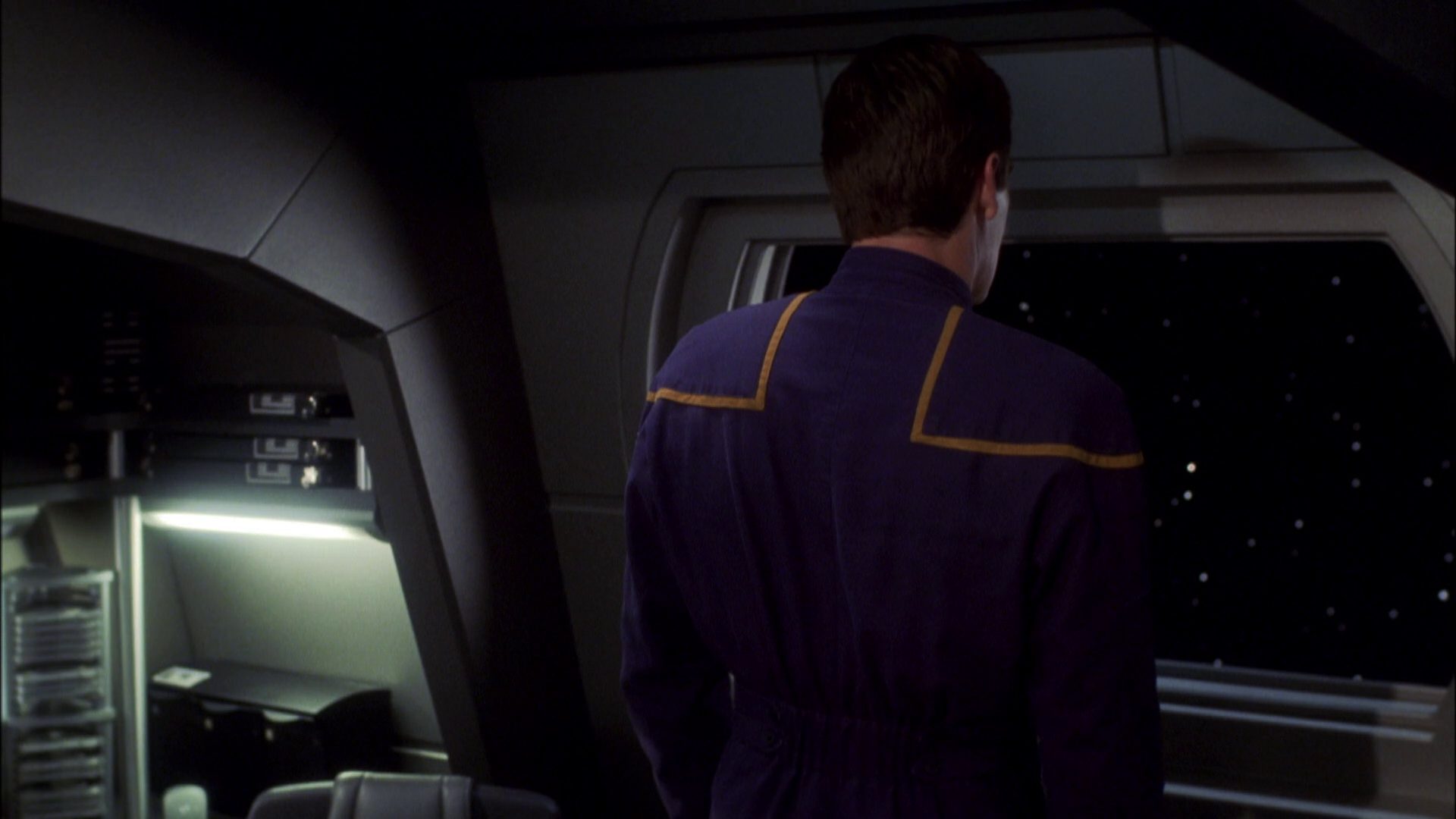 extant_StarTrek_ENT_1x08-BreakingTheIce_0671.jpg