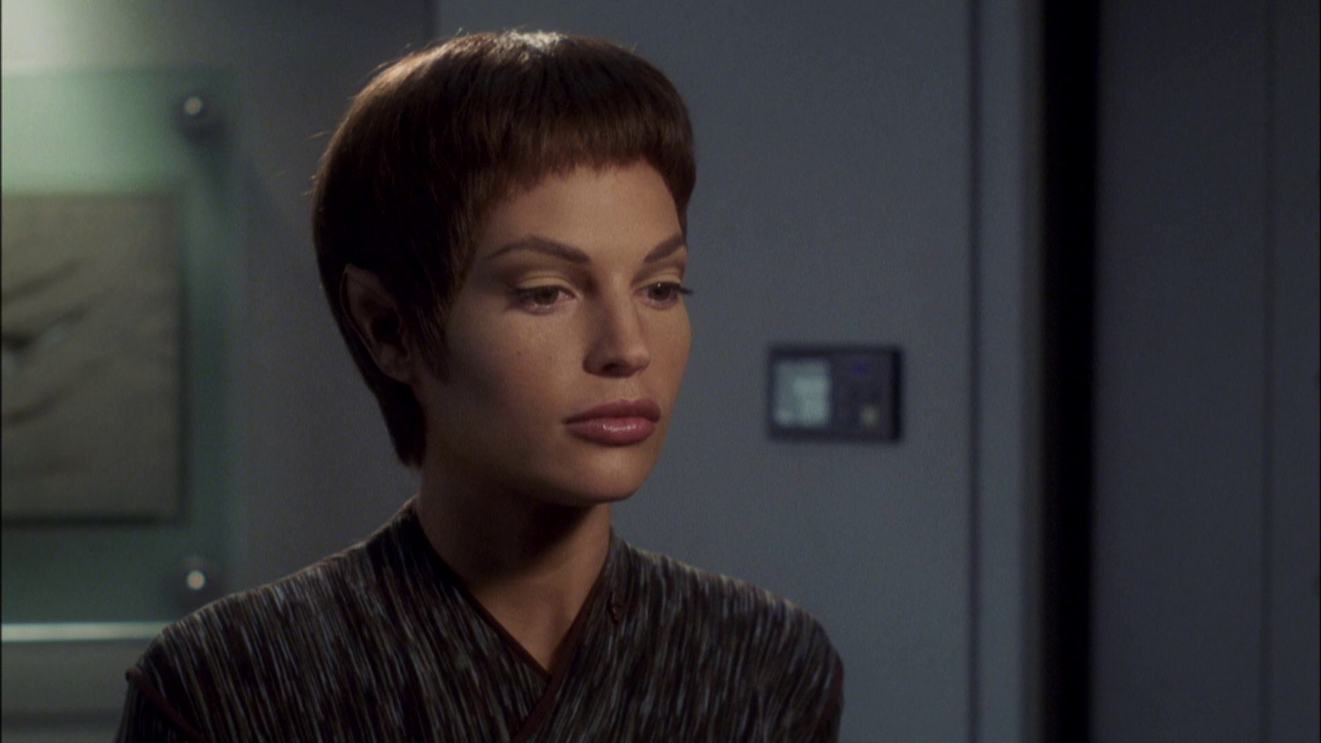 extant_StarTrek_ENT_1x08-BreakingTheIce_0741.jpg