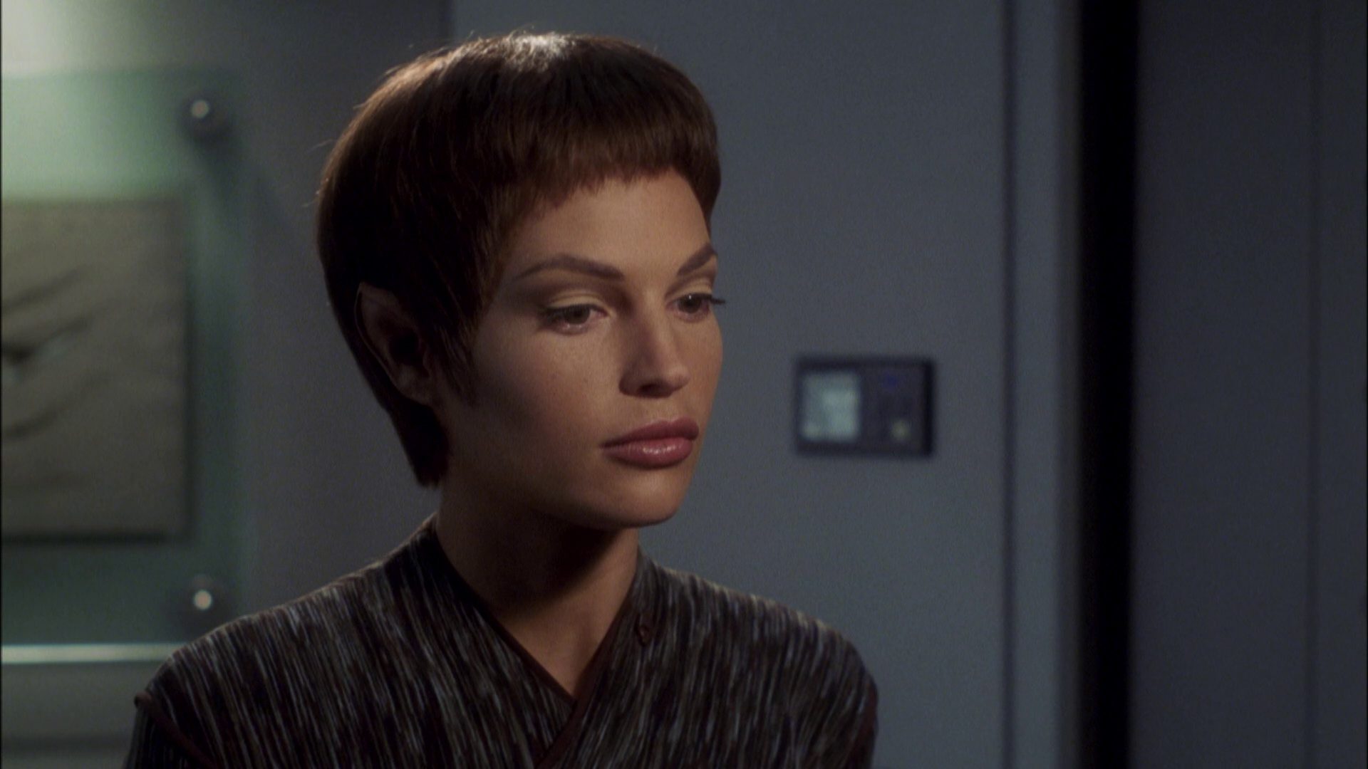 extant_StarTrek_ENT_1x08-BreakingTheIce_0742.jpg