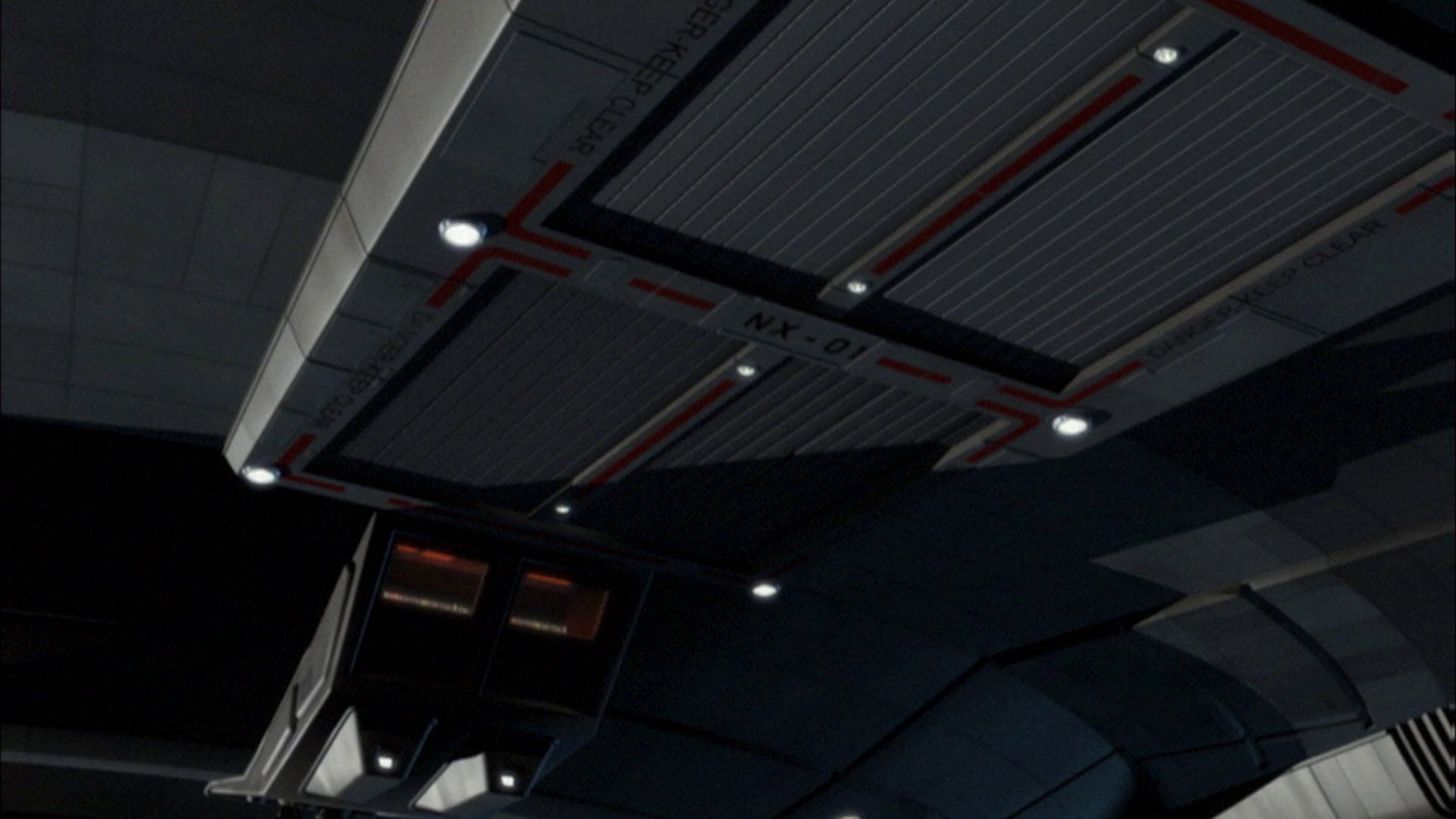 extant_StarTrek_ENT_1x08-BreakingTheIce_0743.jpg
