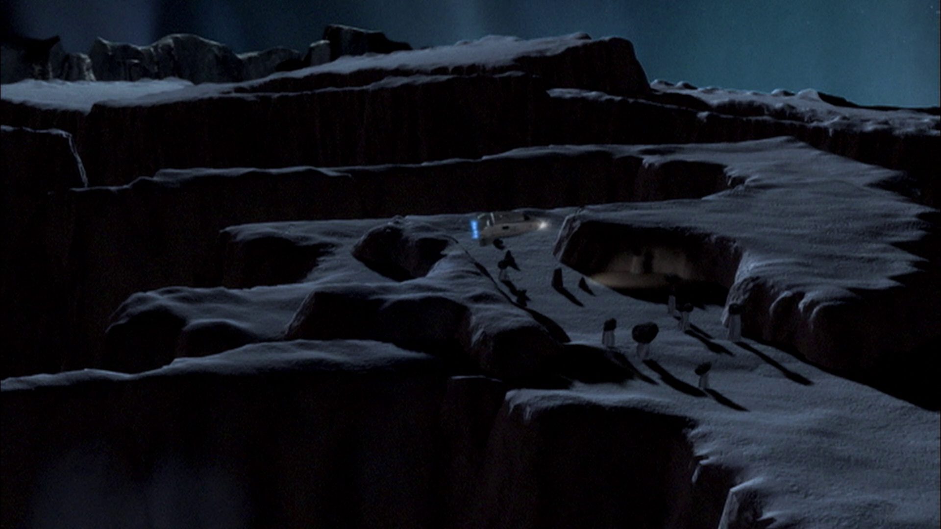 extant_StarTrek_ENT_1x08-BreakingTheIce_0805.jpg