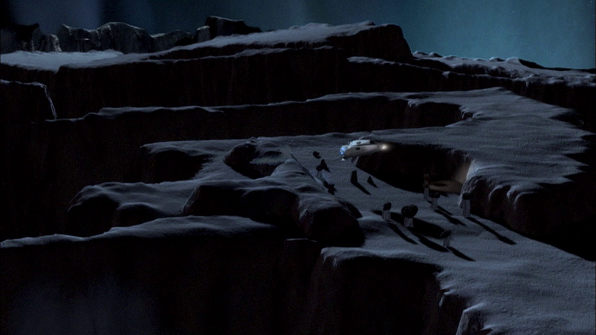 extant_StarTrek_ENT_1x08-BreakingTheIce_0806.jpg