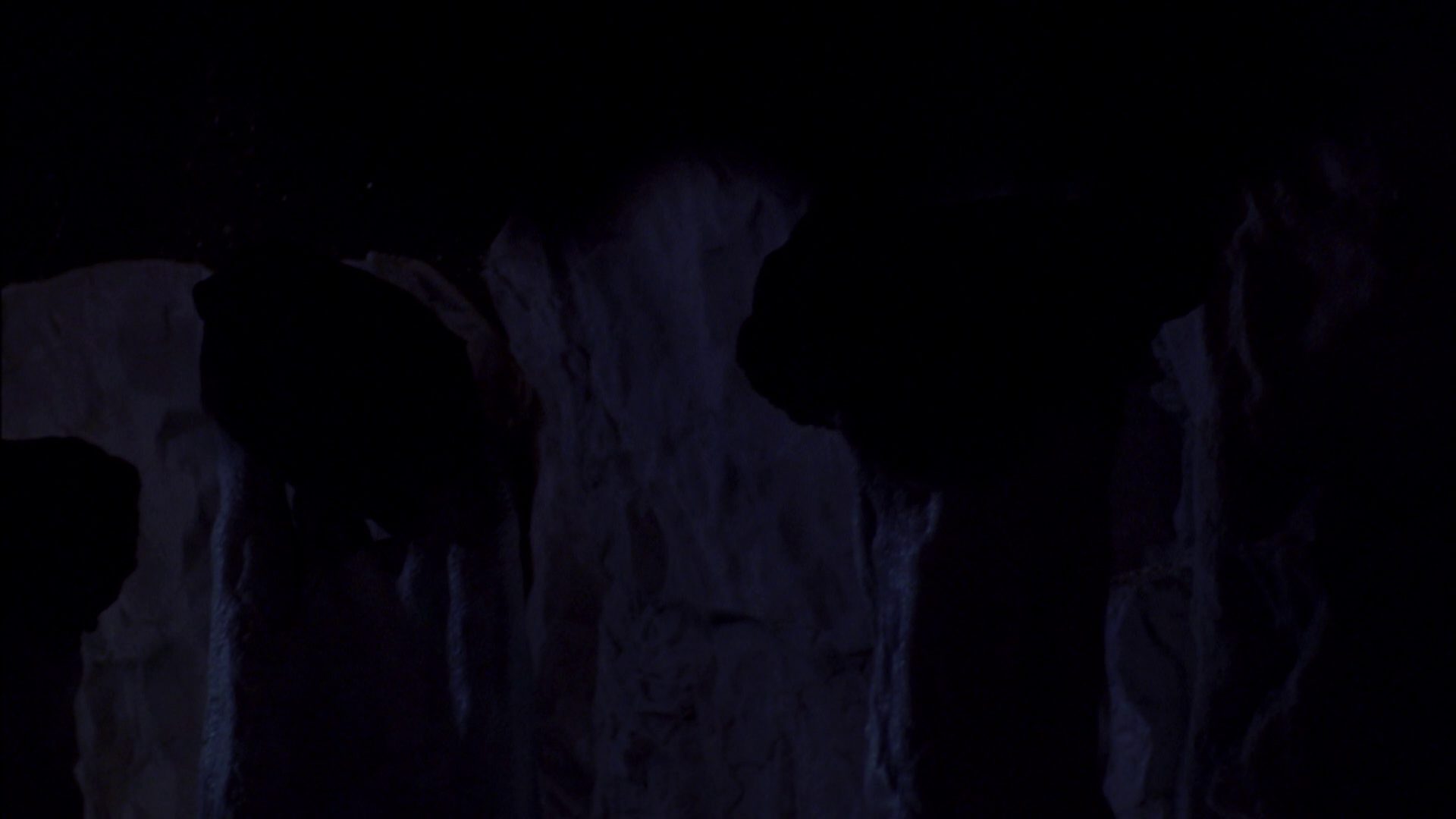 extant_StarTrek_ENT_1x08-BreakingTheIce_0814.jpg