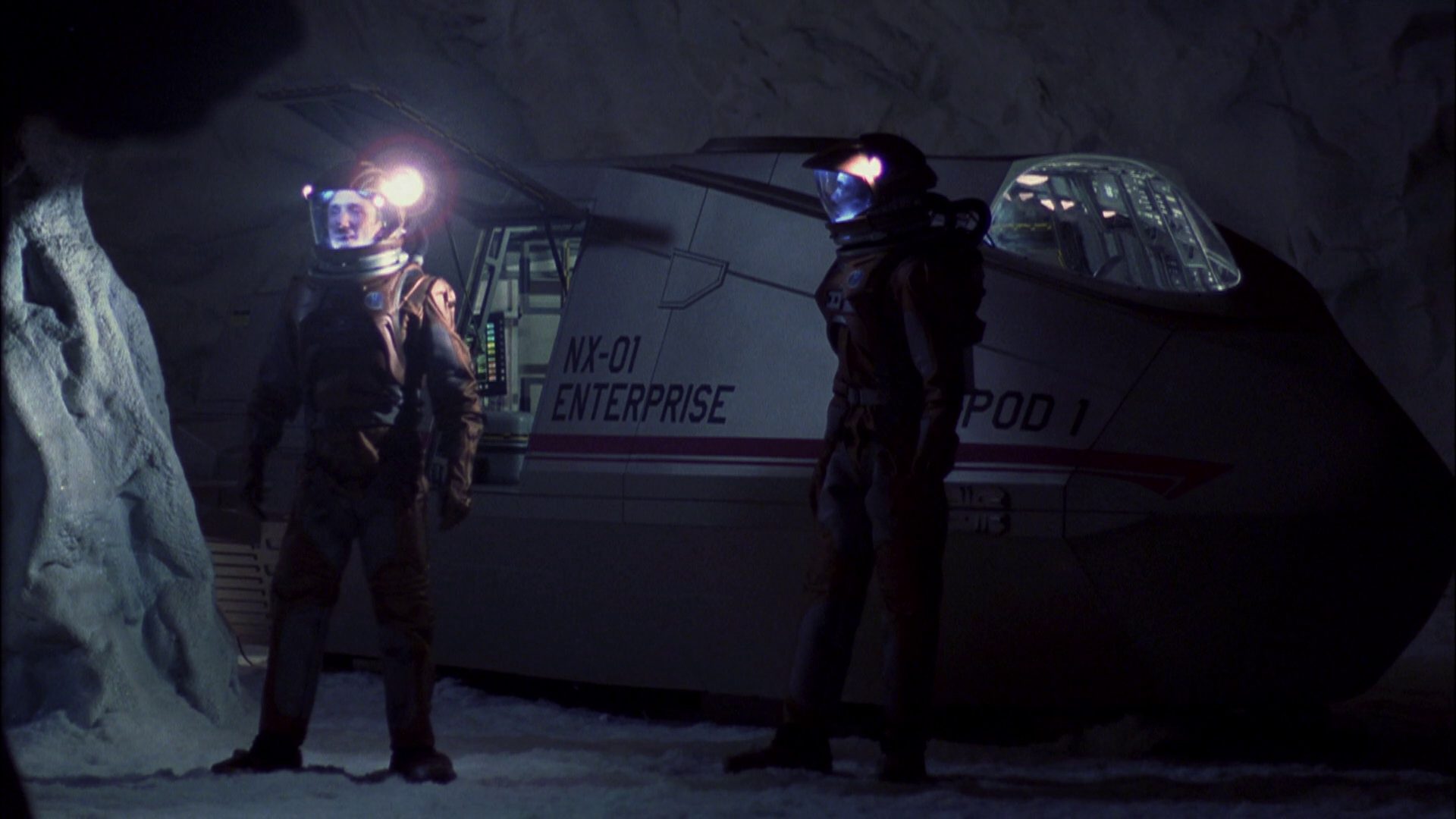 extant_StarTrek_ENT_1x08-BreakingTheIce_0842.jpg