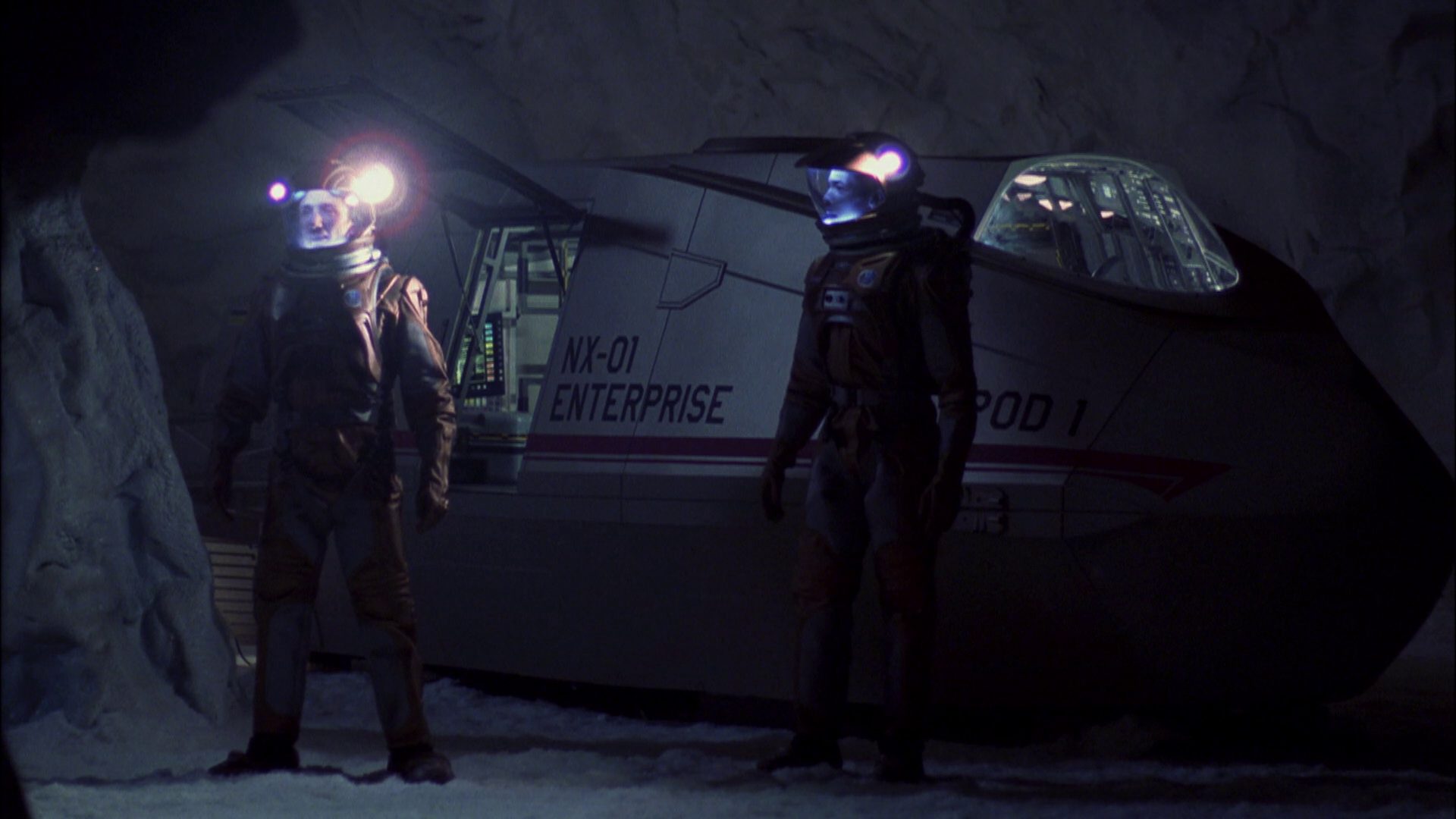 extant_StarTrek_ENT_1x08-BreakingTheIce_0843.jpg