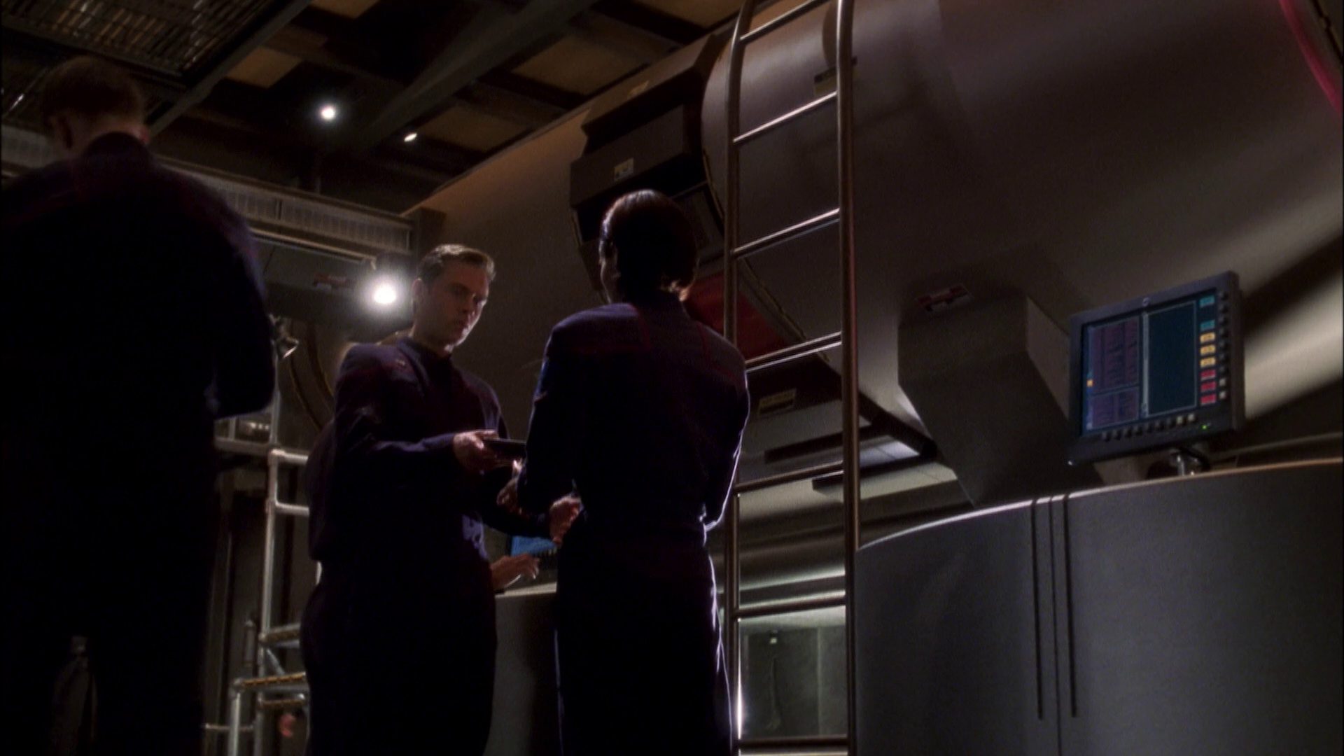 extant_StarTrek_ENT_1x08-BreakingTheIce_0848.jpg