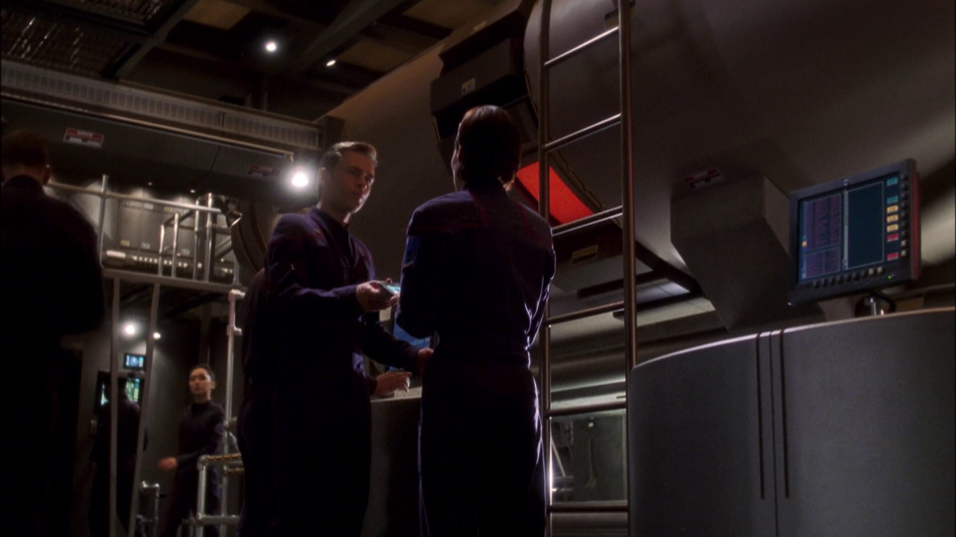 extant_StarTrek_ENT_1x08-BreakingTheIce_0849.jpg