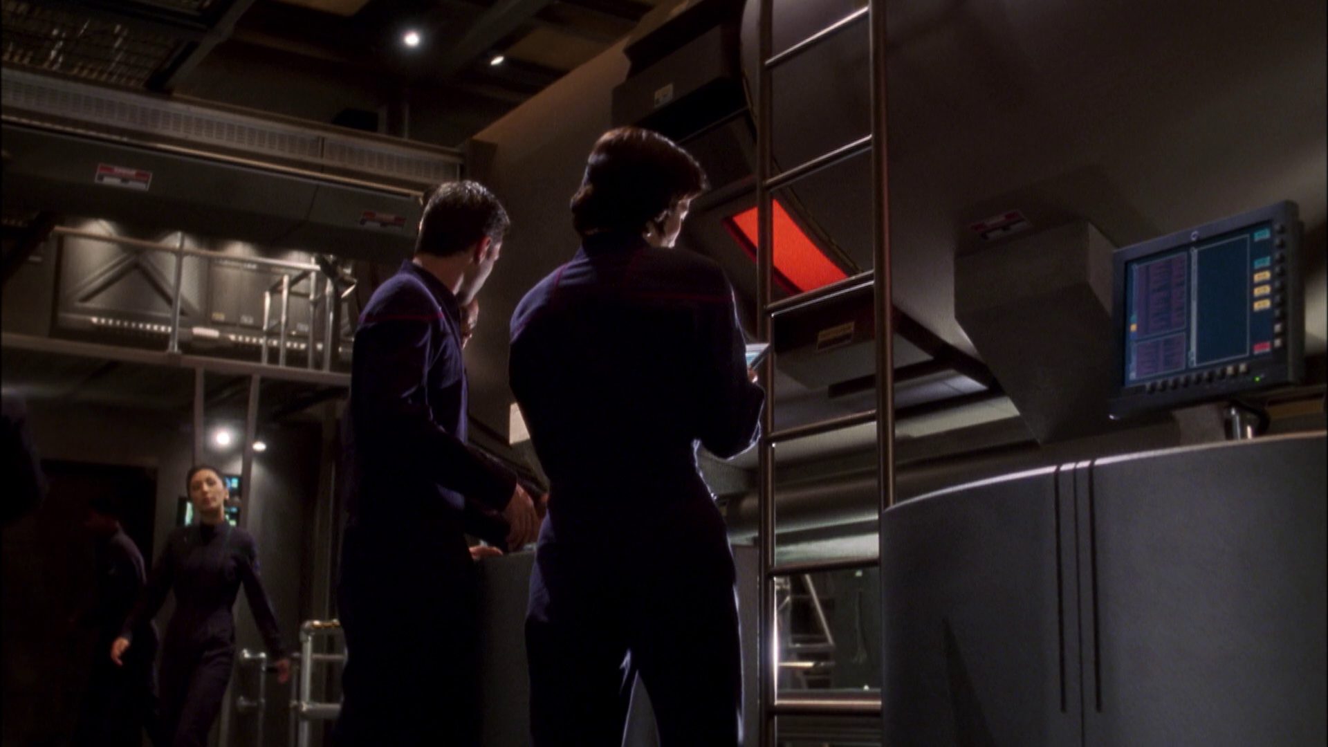 extant_StarTrek_ENT_1x08-BreakingTheIce_0850.jpg