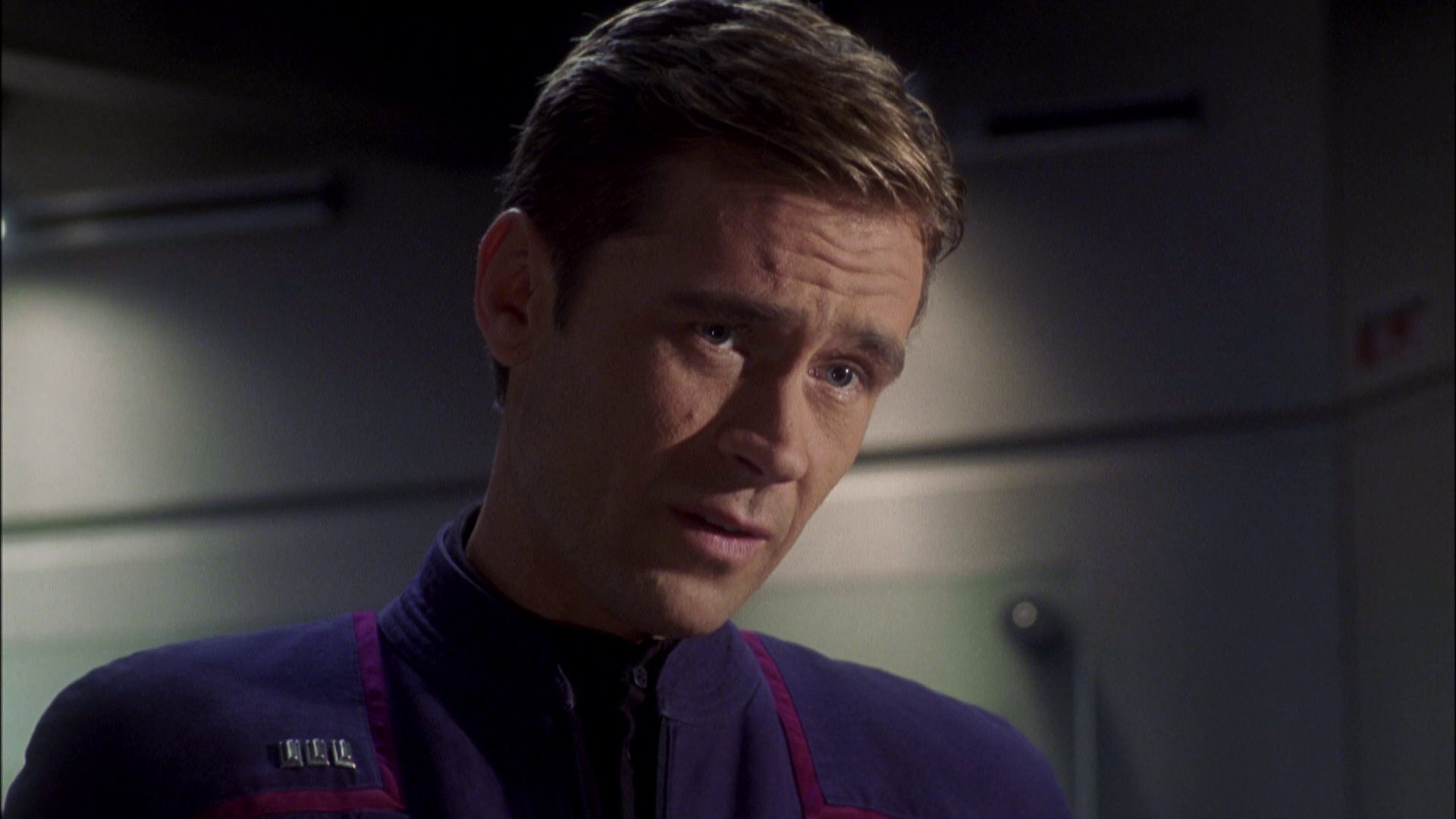 extant_StarTrek_ENT_1x08-BreakingTheIce_0915.jpg