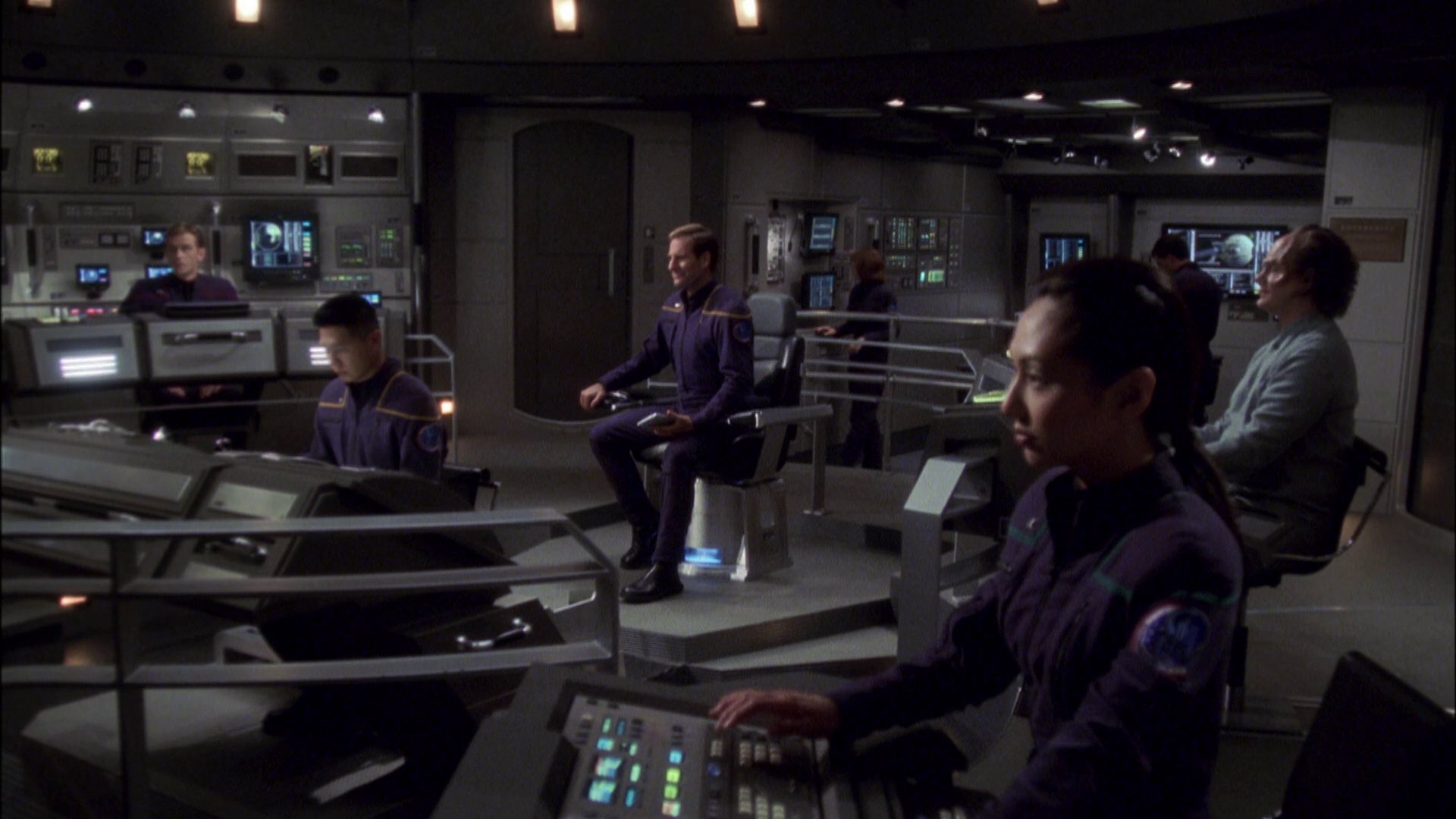 extant_StarTrek_ENT_1x08-BreakingTheIce_0964.jpg