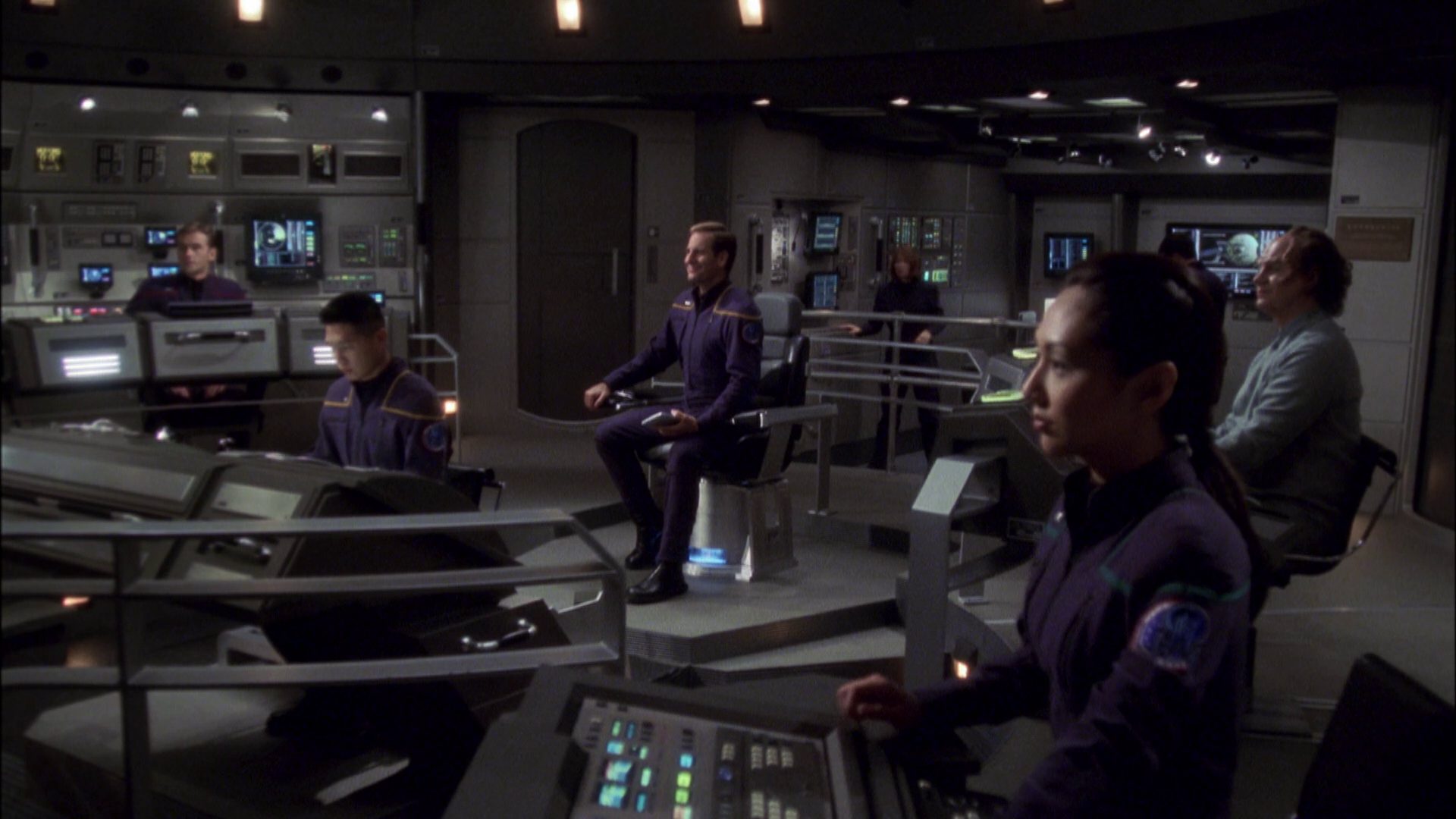 extant_StarTrek_ENT_1x08-BreakingTheIce_0965.jpg