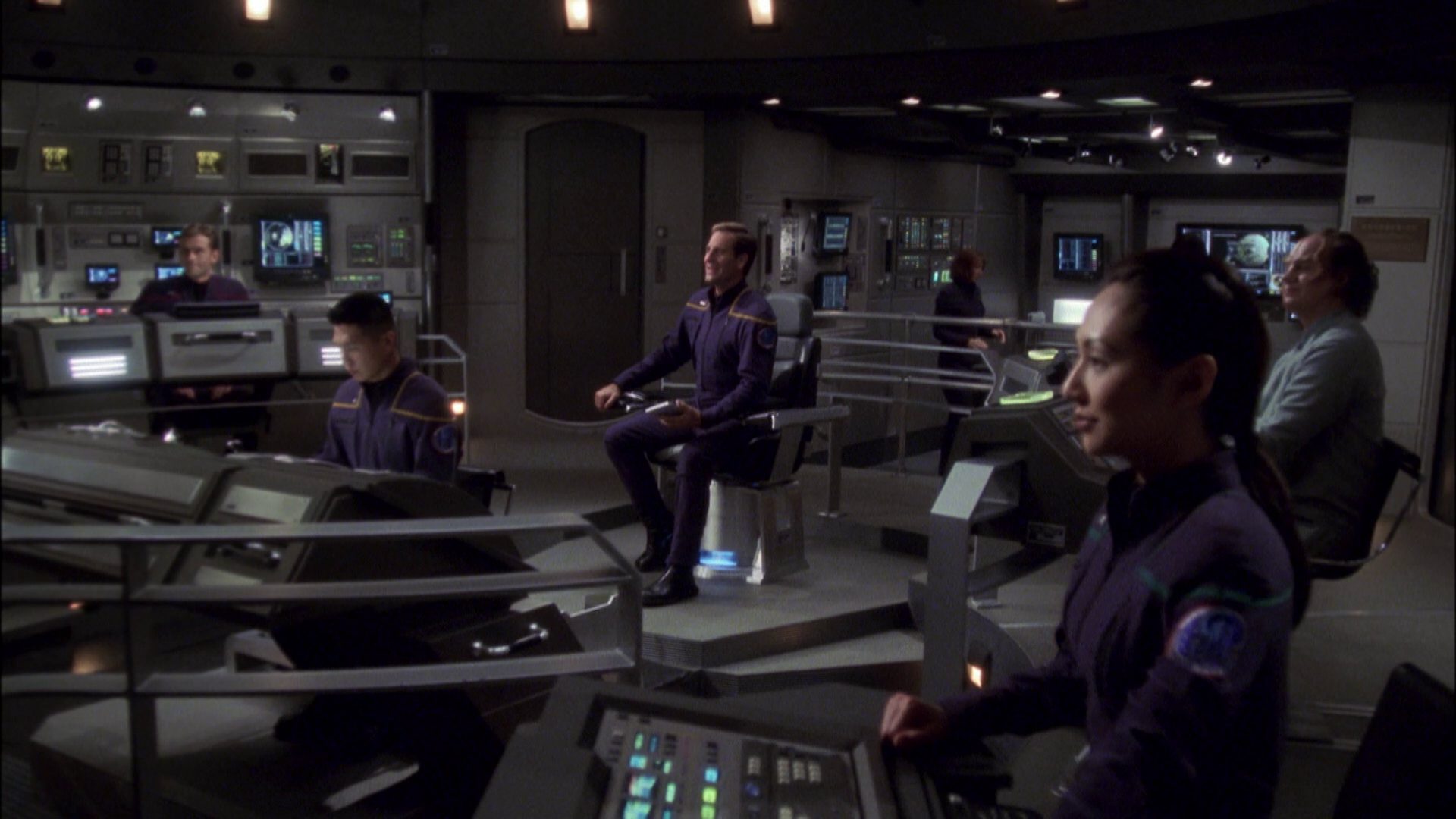extant_StarTrek_ENT_1x08-BreakingTheIce_0966.jpg