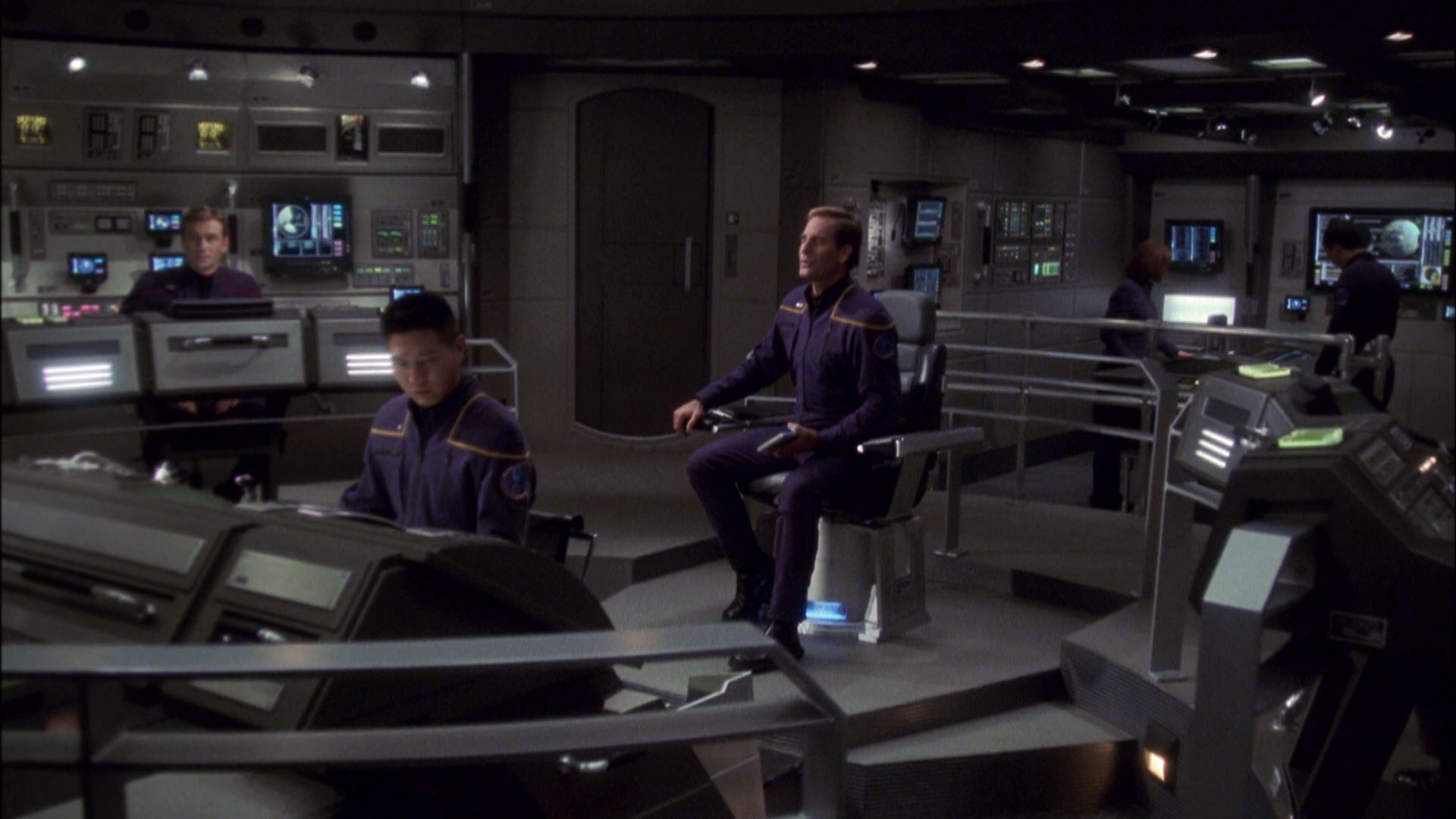 extant_StarTrek_ENT_1x08-BreakingTheIce_0974.jpg