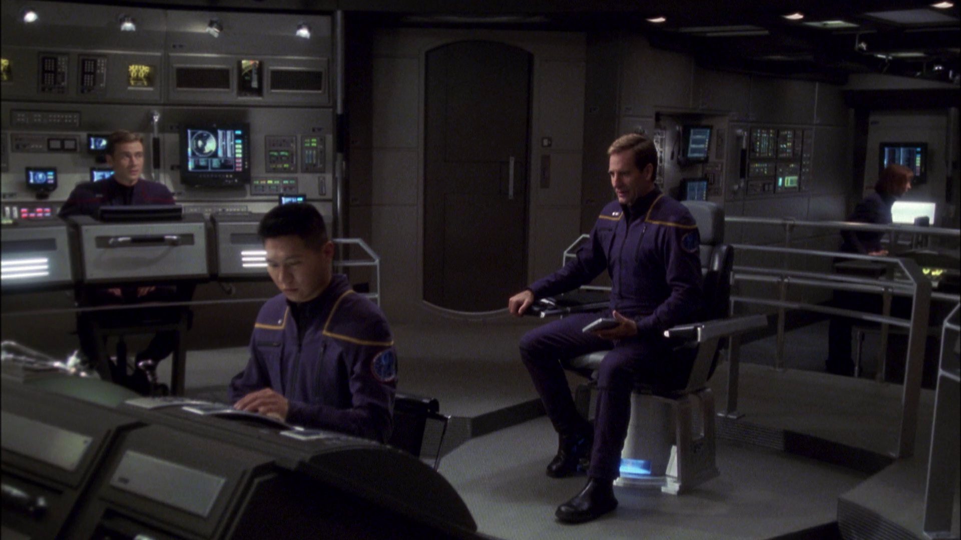 extant_StarTrek_ENT_1x08-BreakingTheIce_0979.jpg