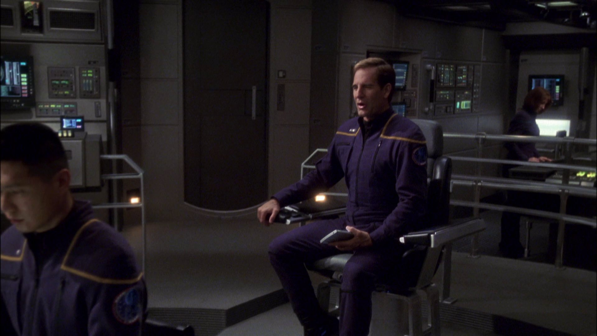 extant_StarTrek_ENT_1x08-BreakingTheIce_0985.jpg