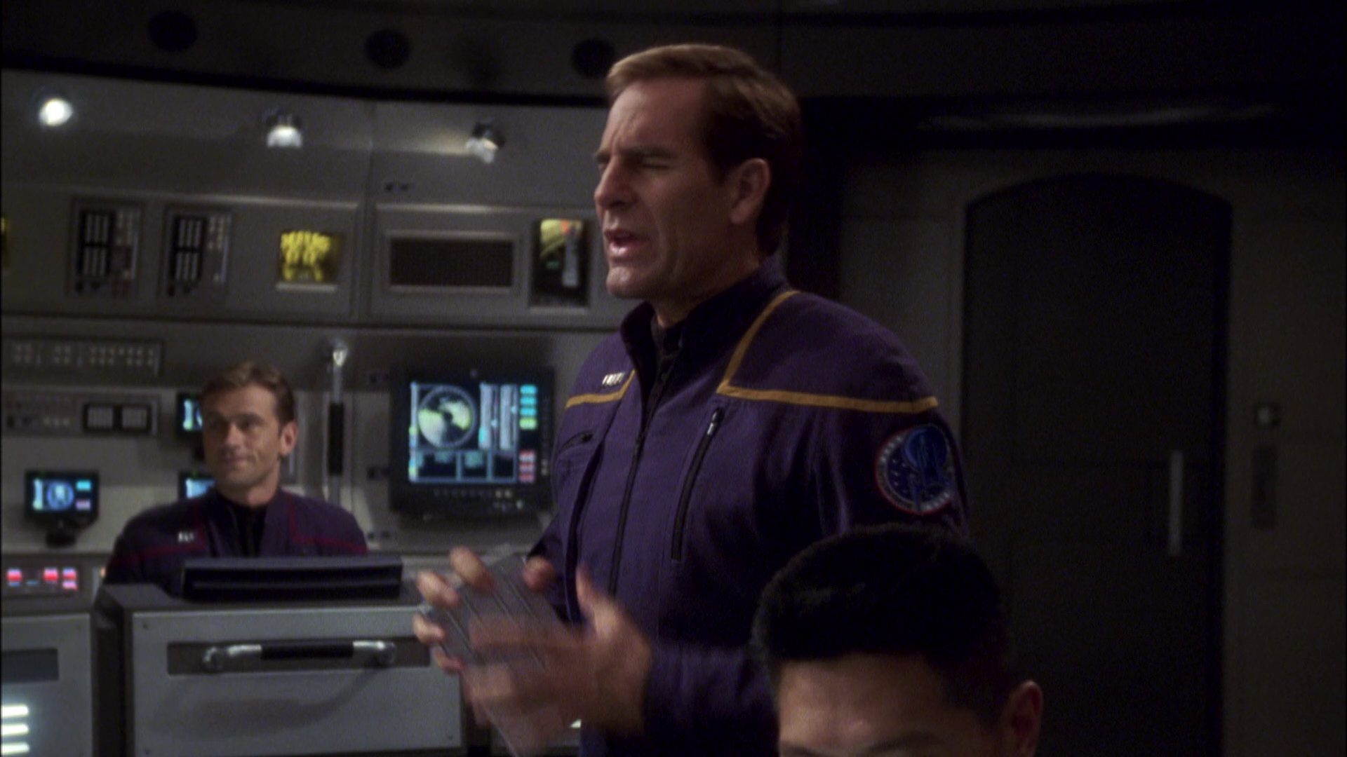 extant_StarTrek_ENT_1x08-BreakingTheIce_1049.jpg