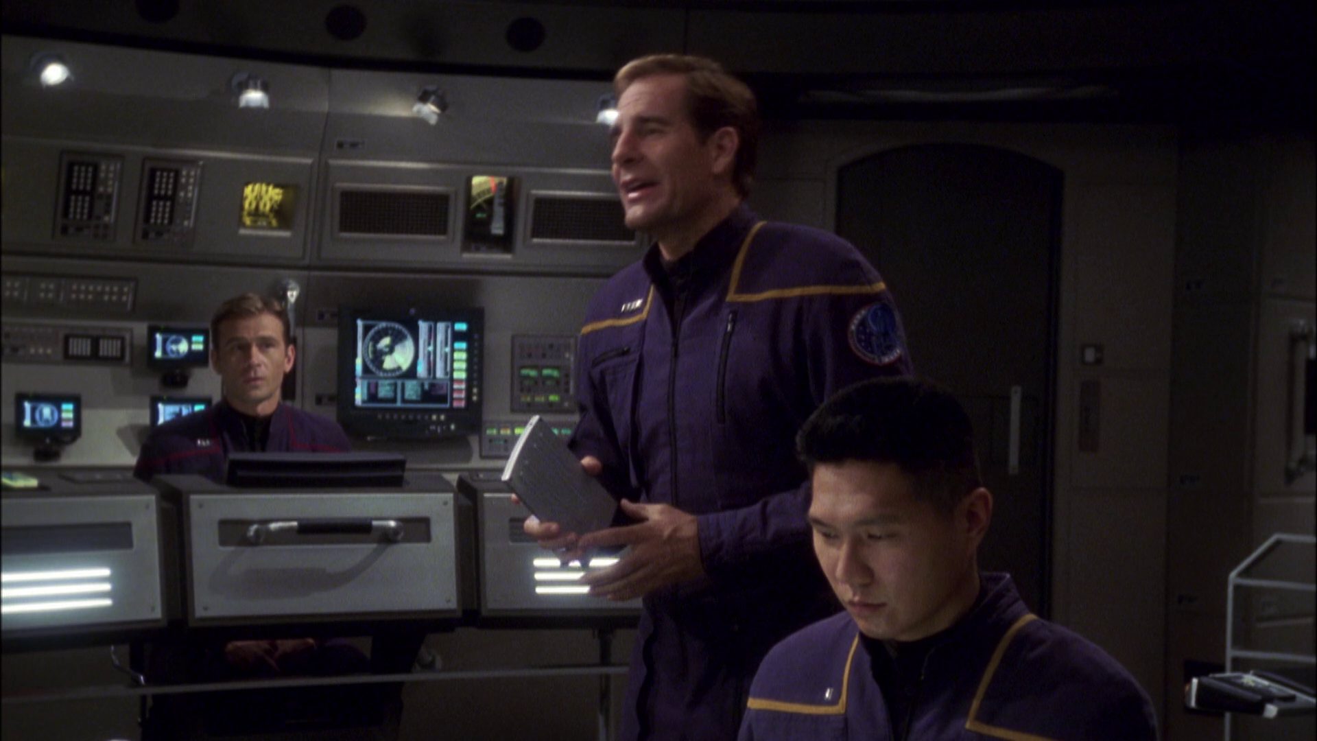 extant_StarTrek_ENT_1x08-BreakingTheIce_1057.jpg