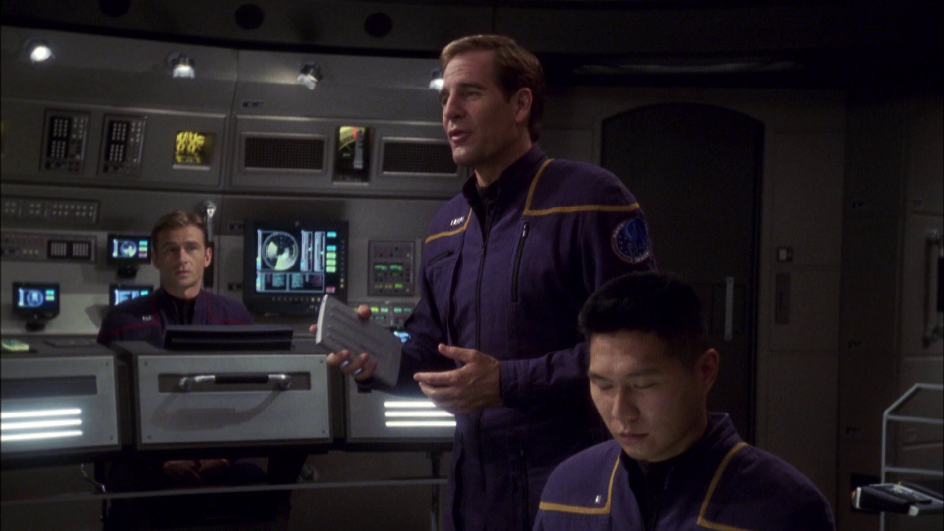 extant_StarTrek_ENT_1x08-BreakingTheIce_1059.jpg