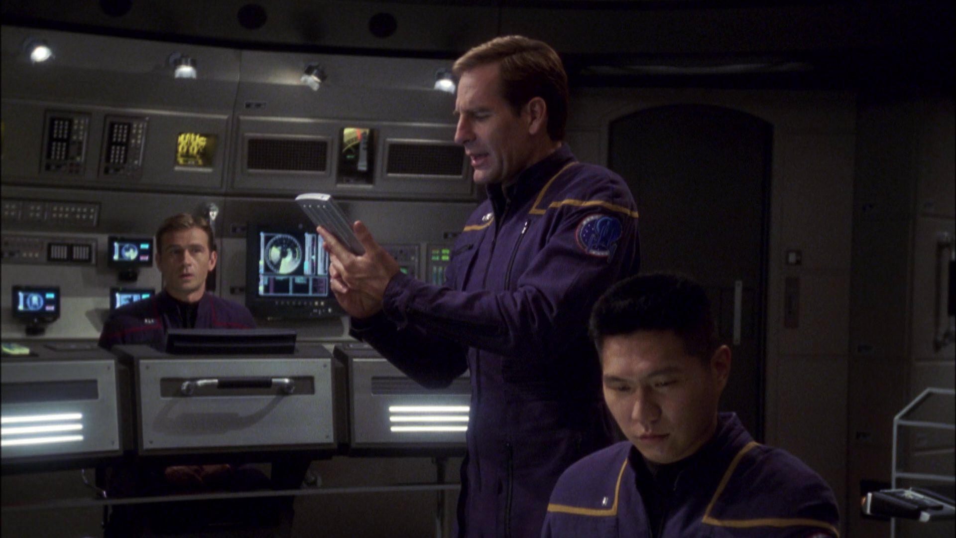 extant_StarTrek_ENT_1x08-BreakingTheIce_1072.jpg