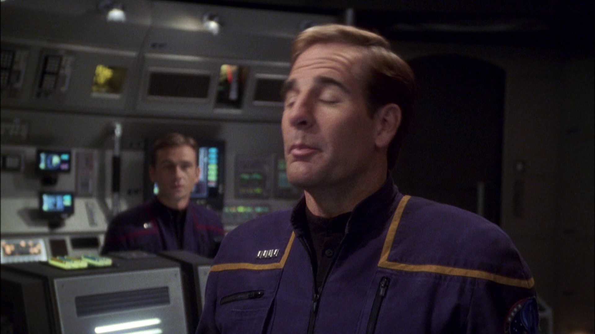 extant_StarTrek_ENT_1x08-BreakingTheIce_1095.jpg