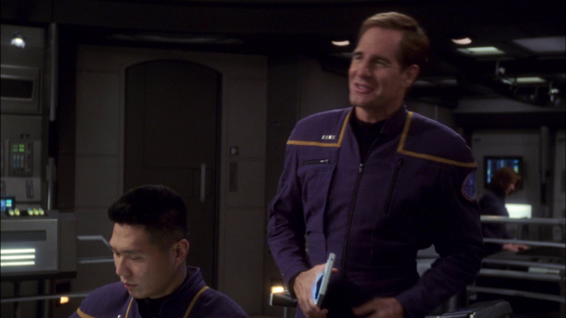 extant_StarTrek_ENT_1x08-BreakingTheIce_1108.jpg