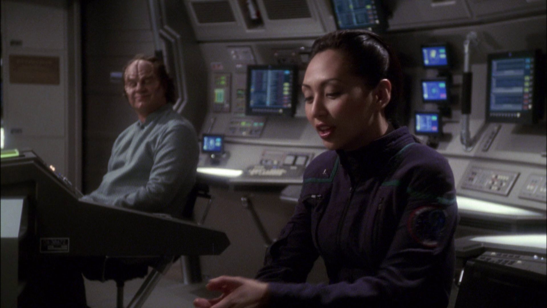 extant_StarTrek_ENT_1x08-BreakingTheIce_1126.jpg