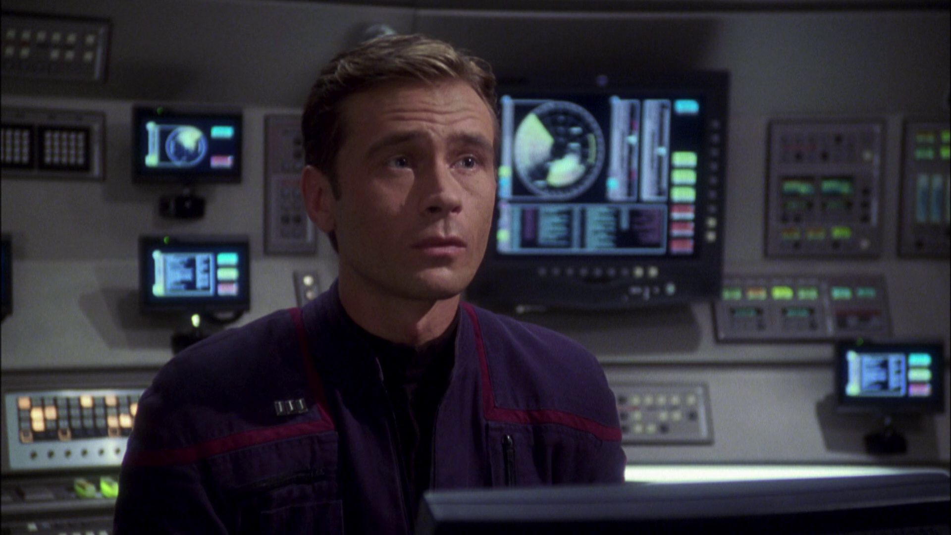 extant_StarTrek_ENT_1x08-BreakingTheIce_1188.jpg
