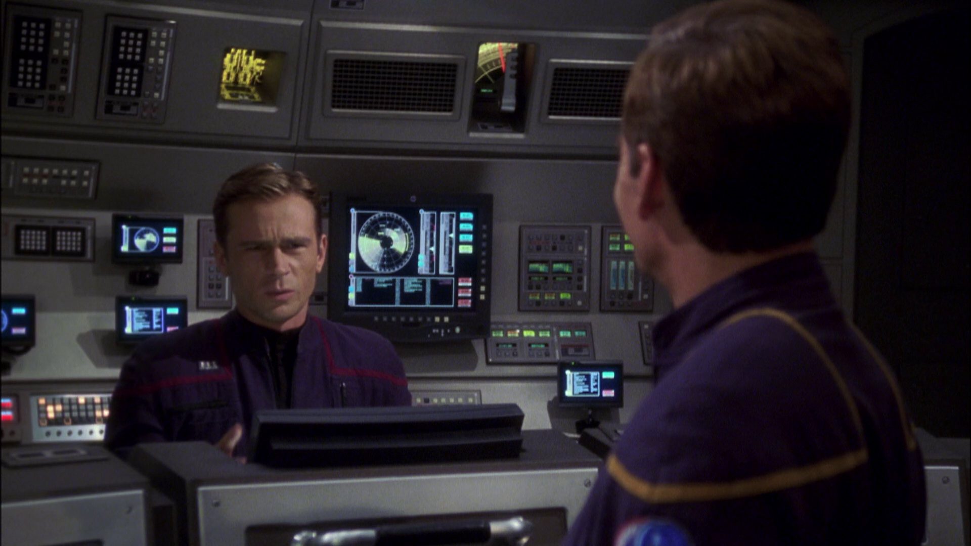 extant_StarTrek_ENT_1x08-BreakingTheIce_1201.jpg