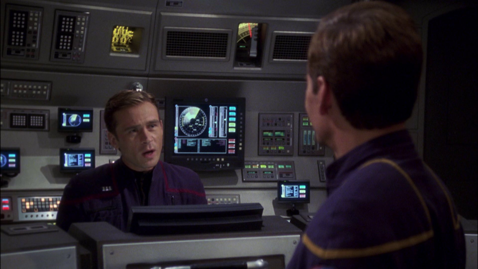 extant_StarTrek_ENT_1x08-BreakingTheIce_1207.jpg