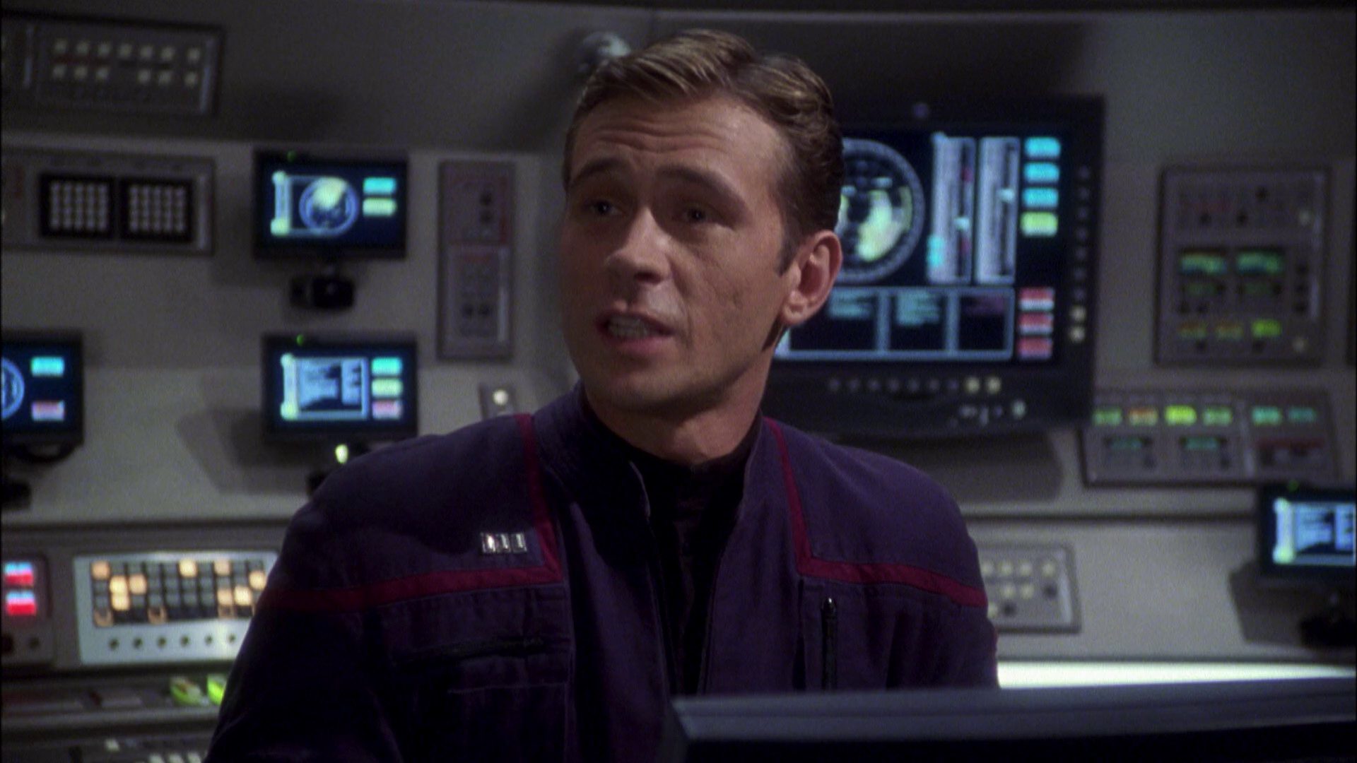 extant_StarTrek_ENT_1x08-BreakingTheIce_1229.jpg