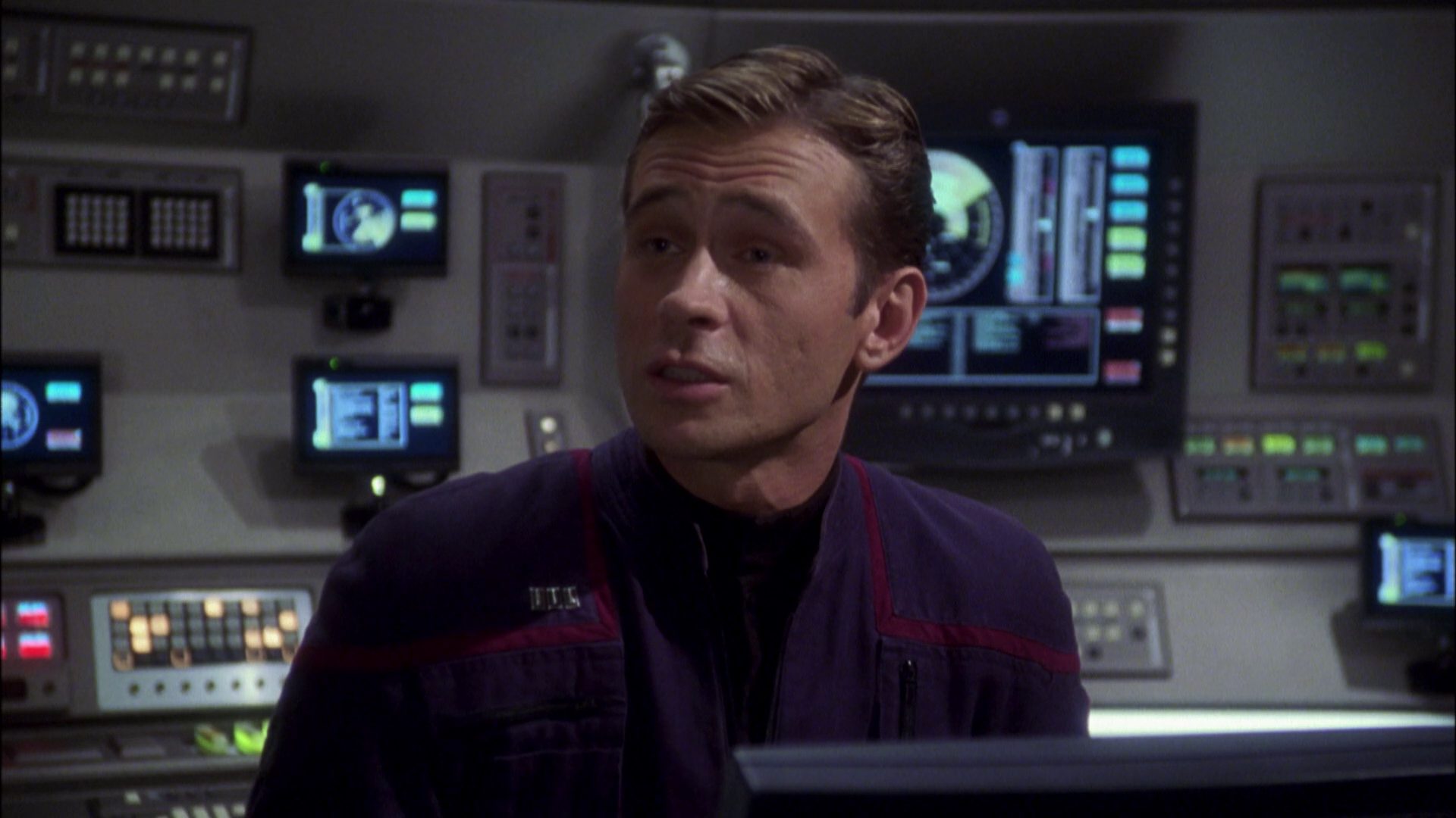 extant_StarTrek_ENT_1x08-BreakingTheIce_1233.jpg