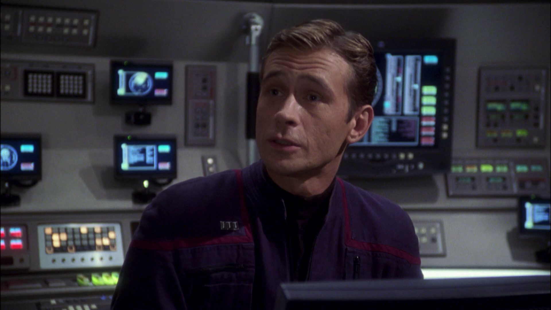 extant_StarTrek_ENT_1x08-BreakingTheIce_1242.jpg