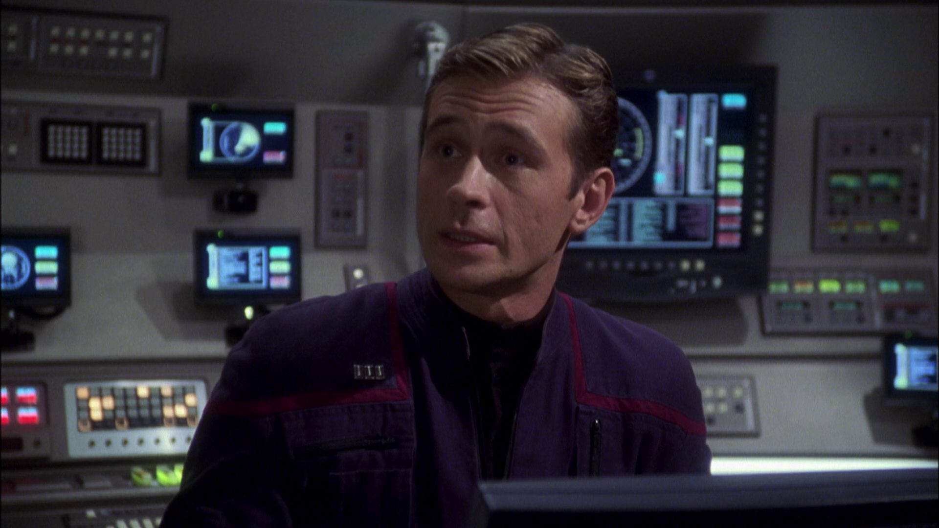 extant_StarTrek_ENT_1x08-BreakingTheIce_1244.jpg