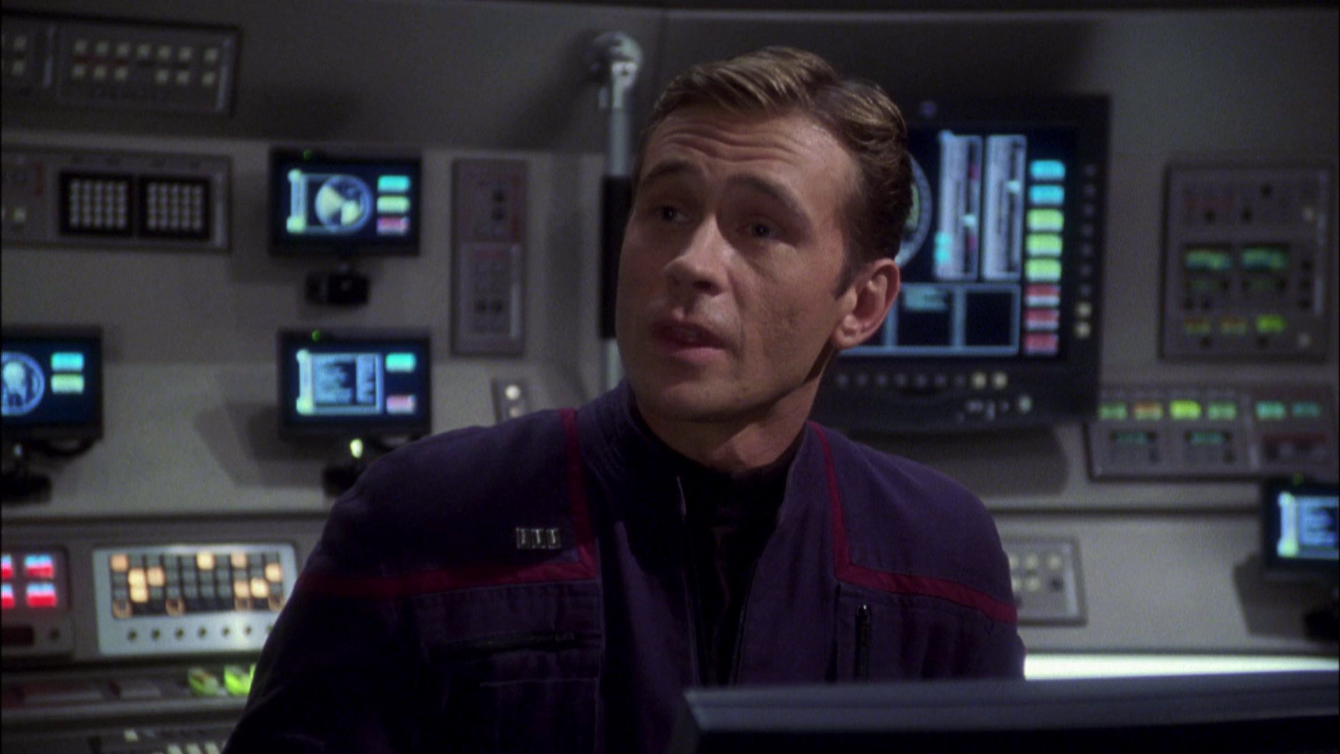 extant_StarTrek_ENT_1x08-BreakingTheIce_1252.jpg