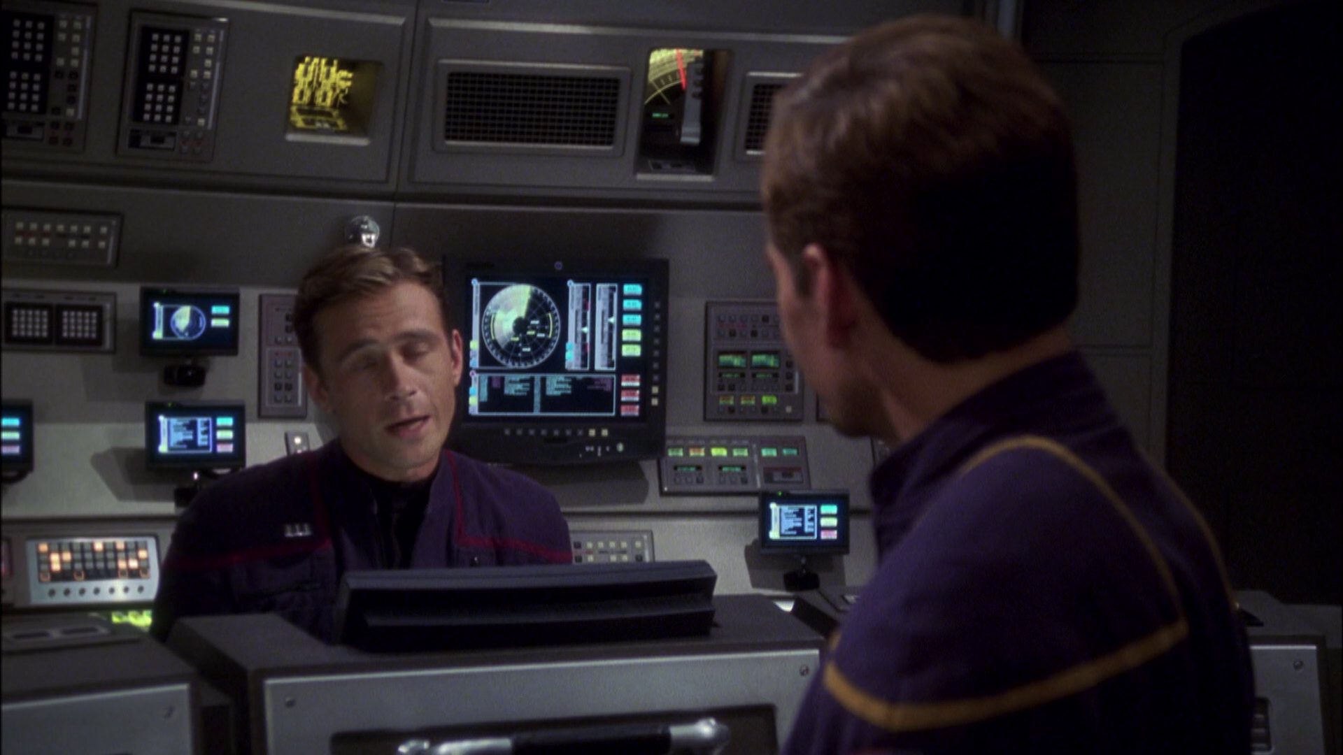 extant_StarTrek_ENT_1x08-BreakingTheIce_1264.jpg