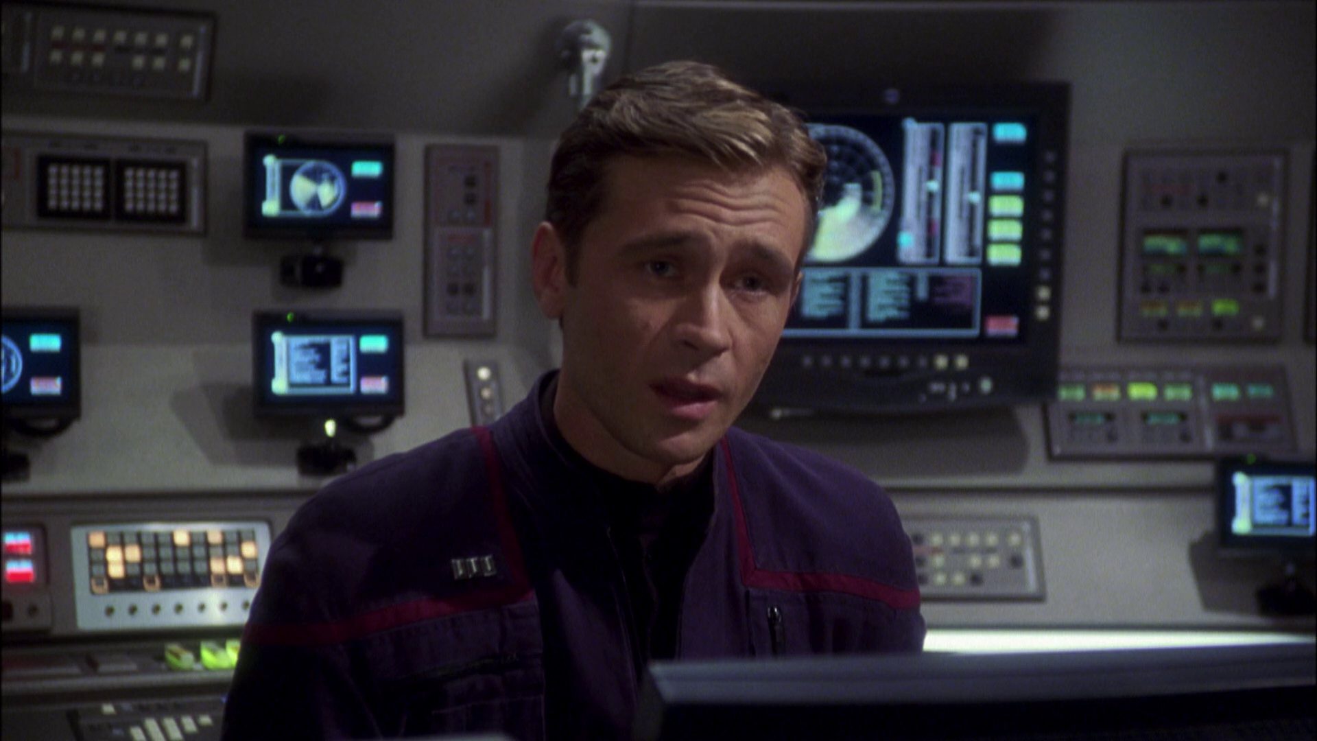 extant_StarTrek_ENT_1x08-BreakingTheIce_1272.jpg