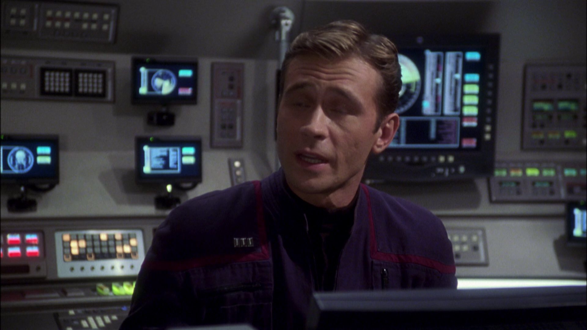 extant_StarTrek_ENT_1x08-BreakingTheIce_1281.jpg
