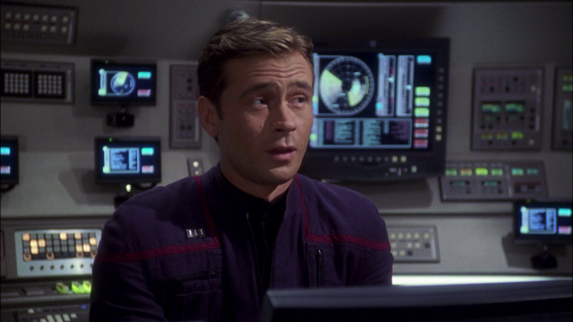 extant_StarTrek_ENT_1x08-BreakingTheIce_1338.jpg