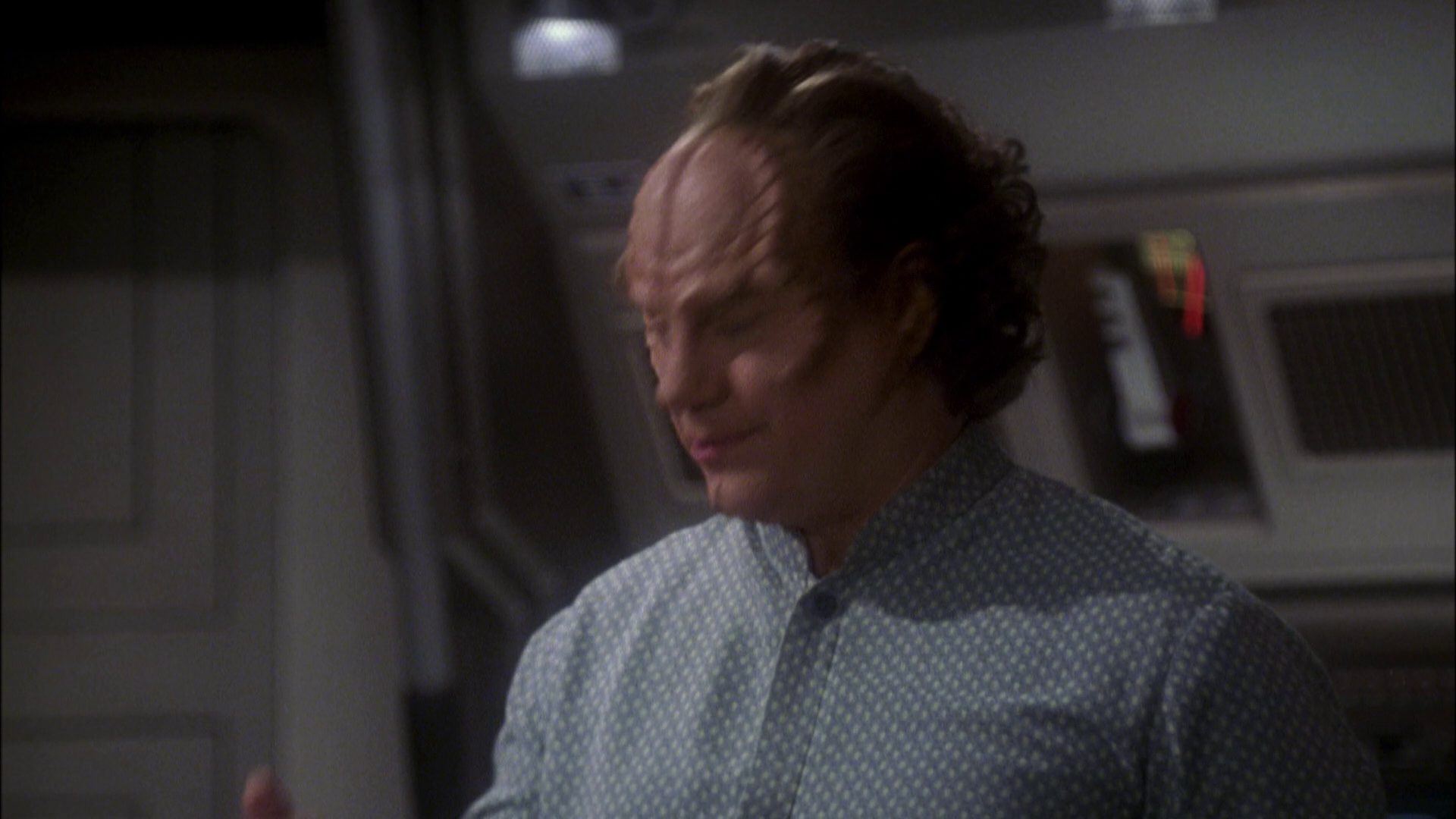 extant_StarTrek_ENT_1x08-BreakingTheIce_1349.jpg