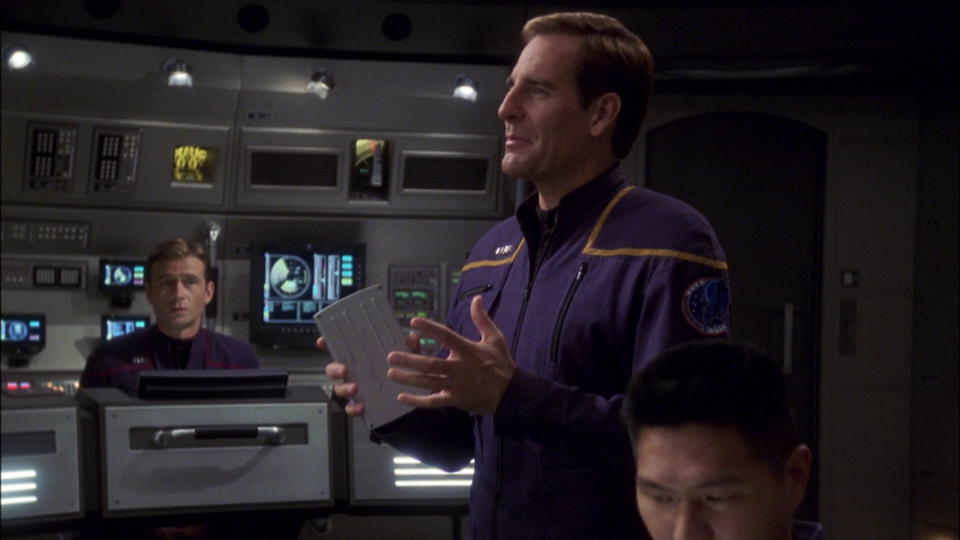 extant_StarTrek_ENT_1x08-BreakingTheIce_1406.jpg