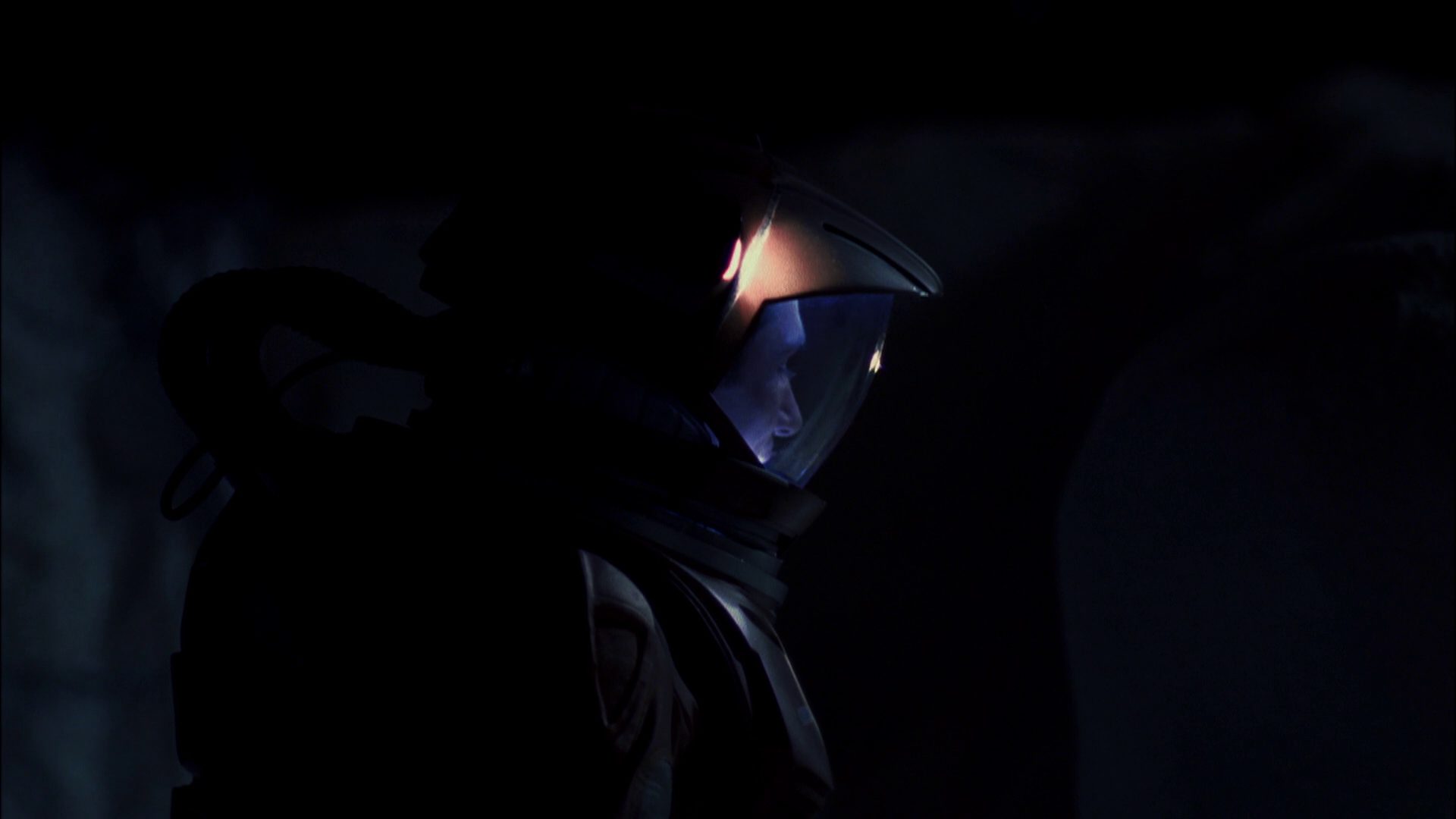 extant_StarTrek_ENT_1x08-BreakingTheIce_1484.jpg