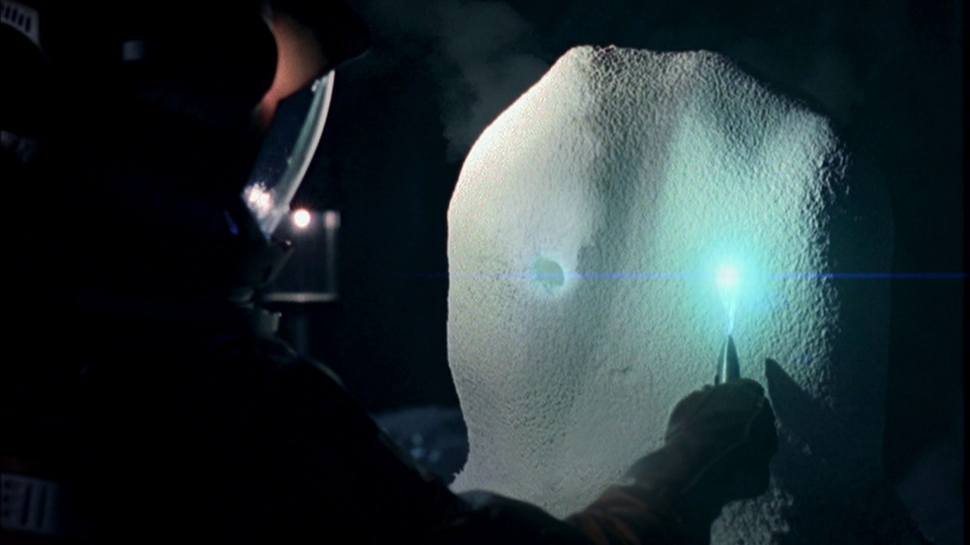 extant_StarTrek_ENT_1x08-BreakingTheIce_1494.jpg
