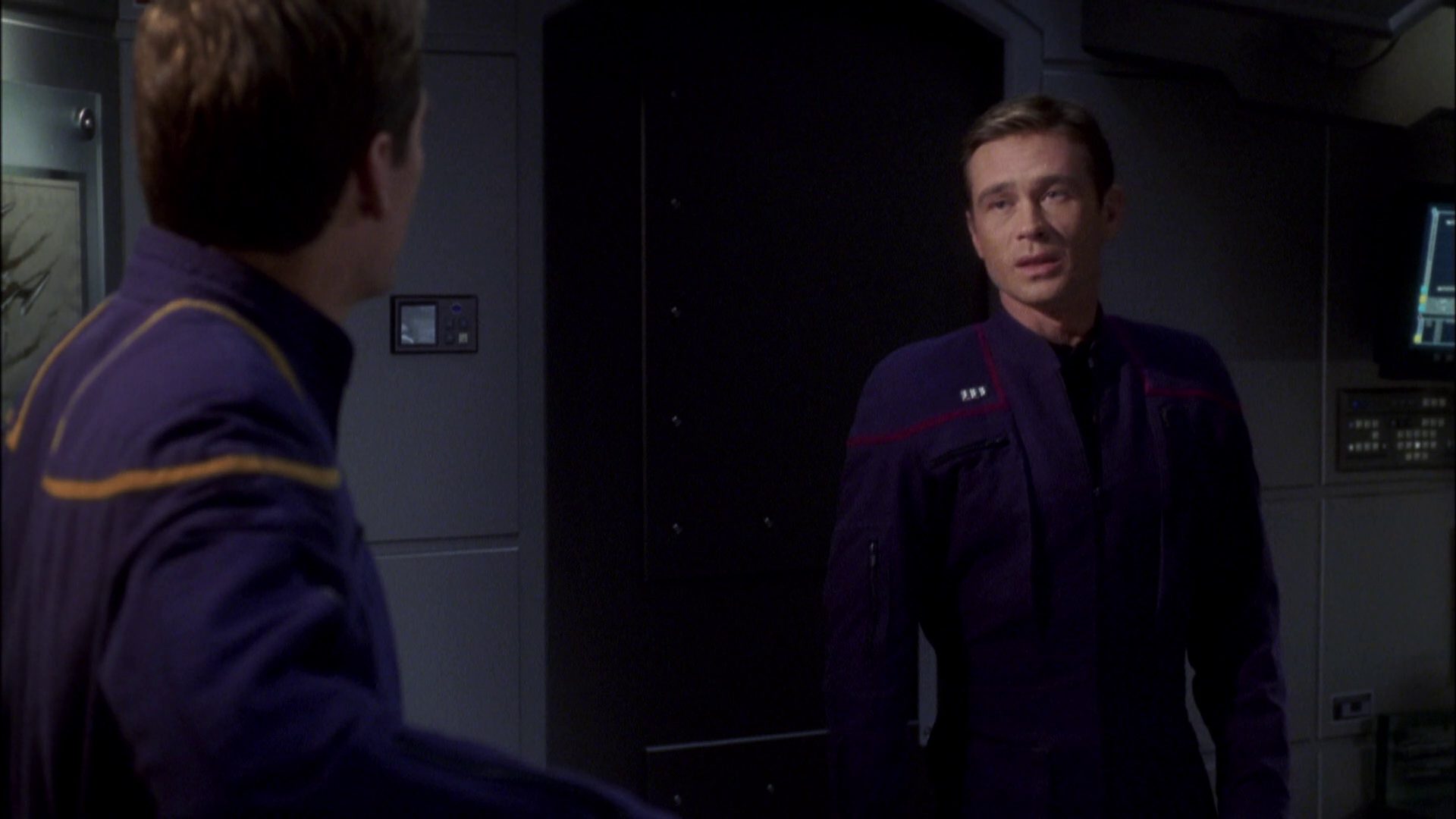 extant_StarTrek_ENT_1x08-BreakingTheIce_1607.jpg